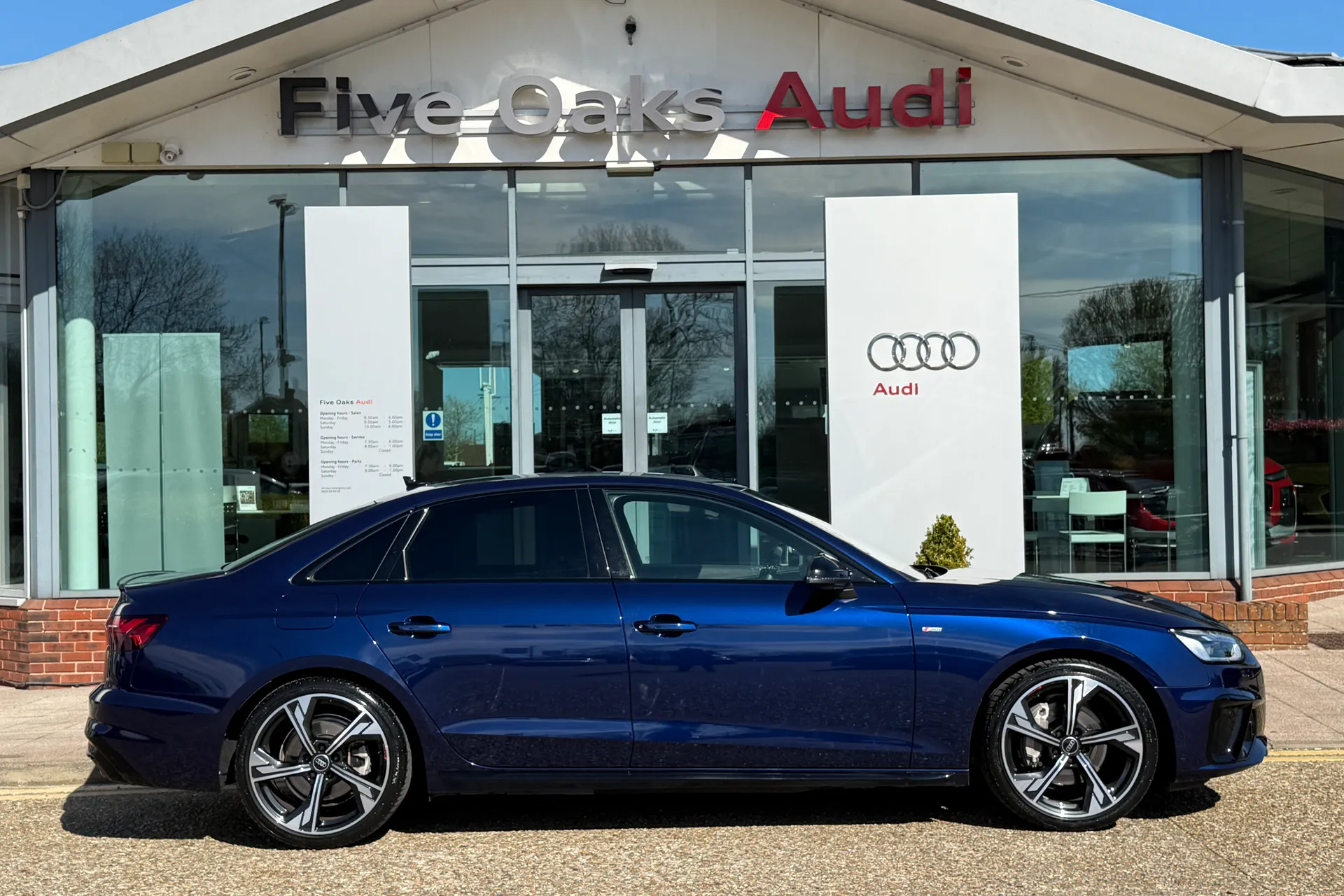Audi A4 thumbnail image number 2