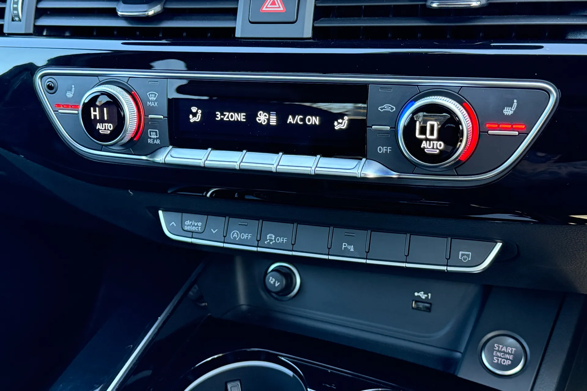 Audi A4 thumbnail image number 15