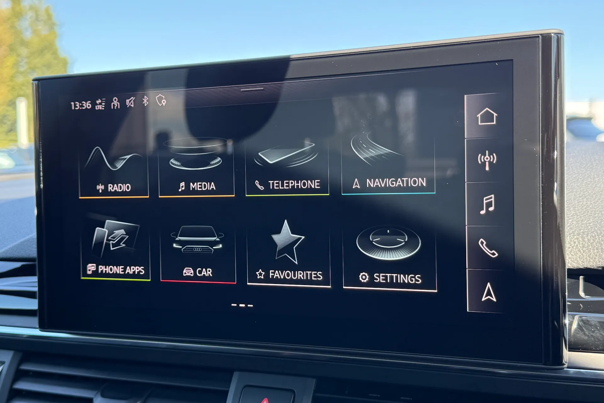 Audi A4 thumbnail image number 13