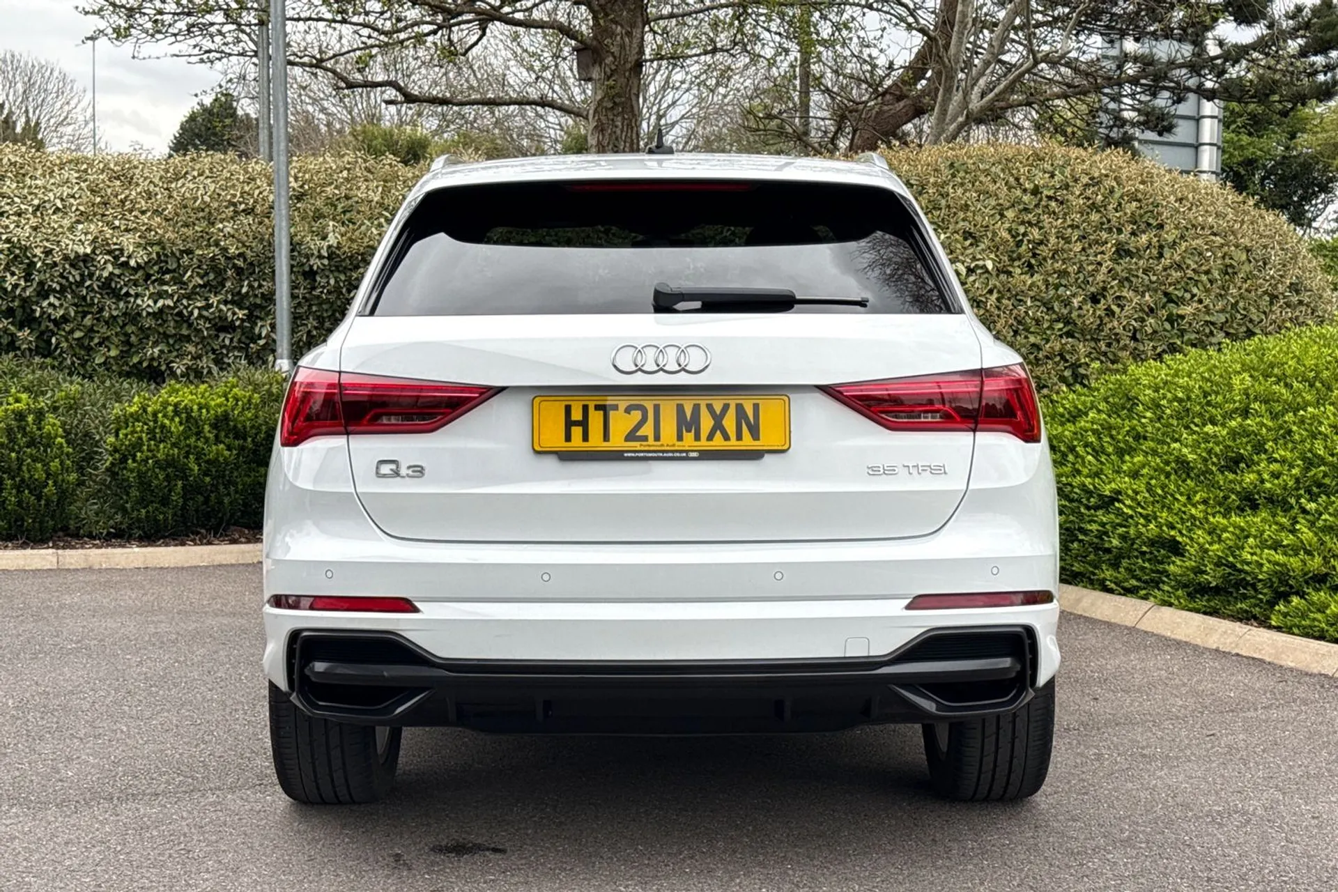 Audi Q3 thumbnail image number 9