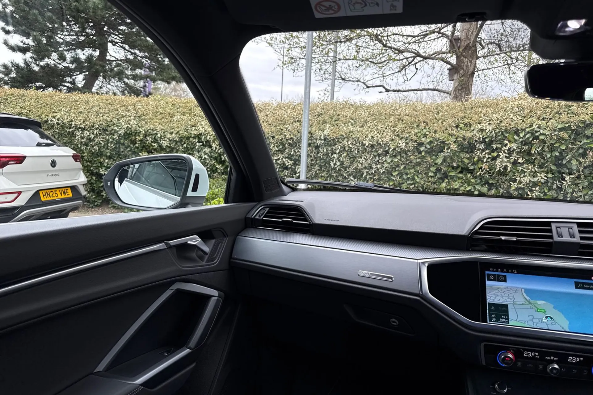 Audi Q3 thumbnail image number 45