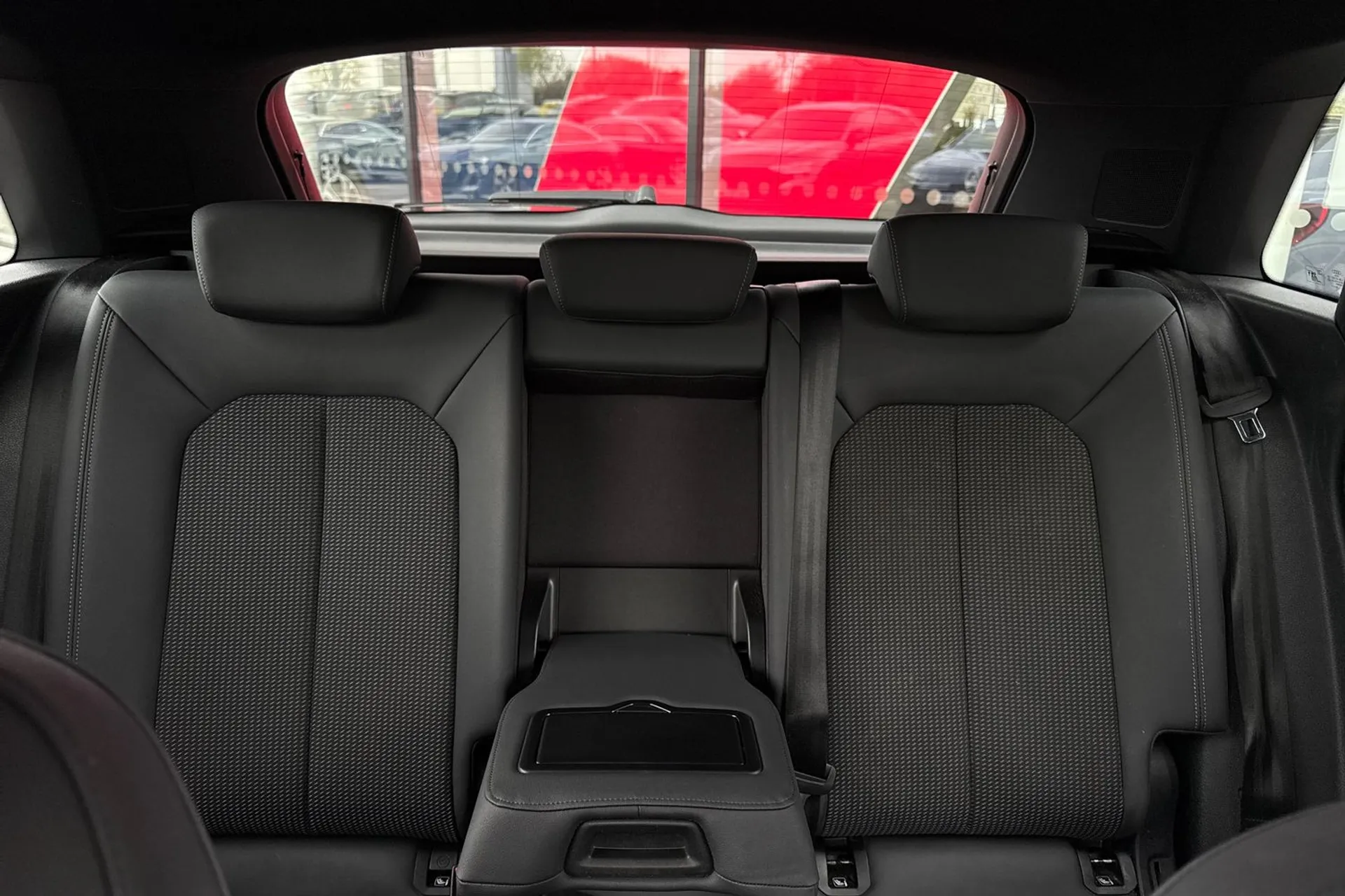 Audi Q3 thumbnail image number 44