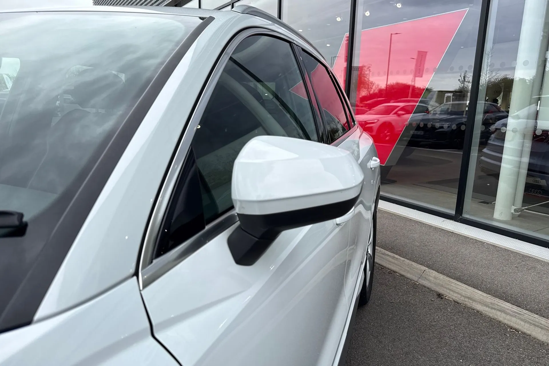 Audi Q3 thumbnail image number 29