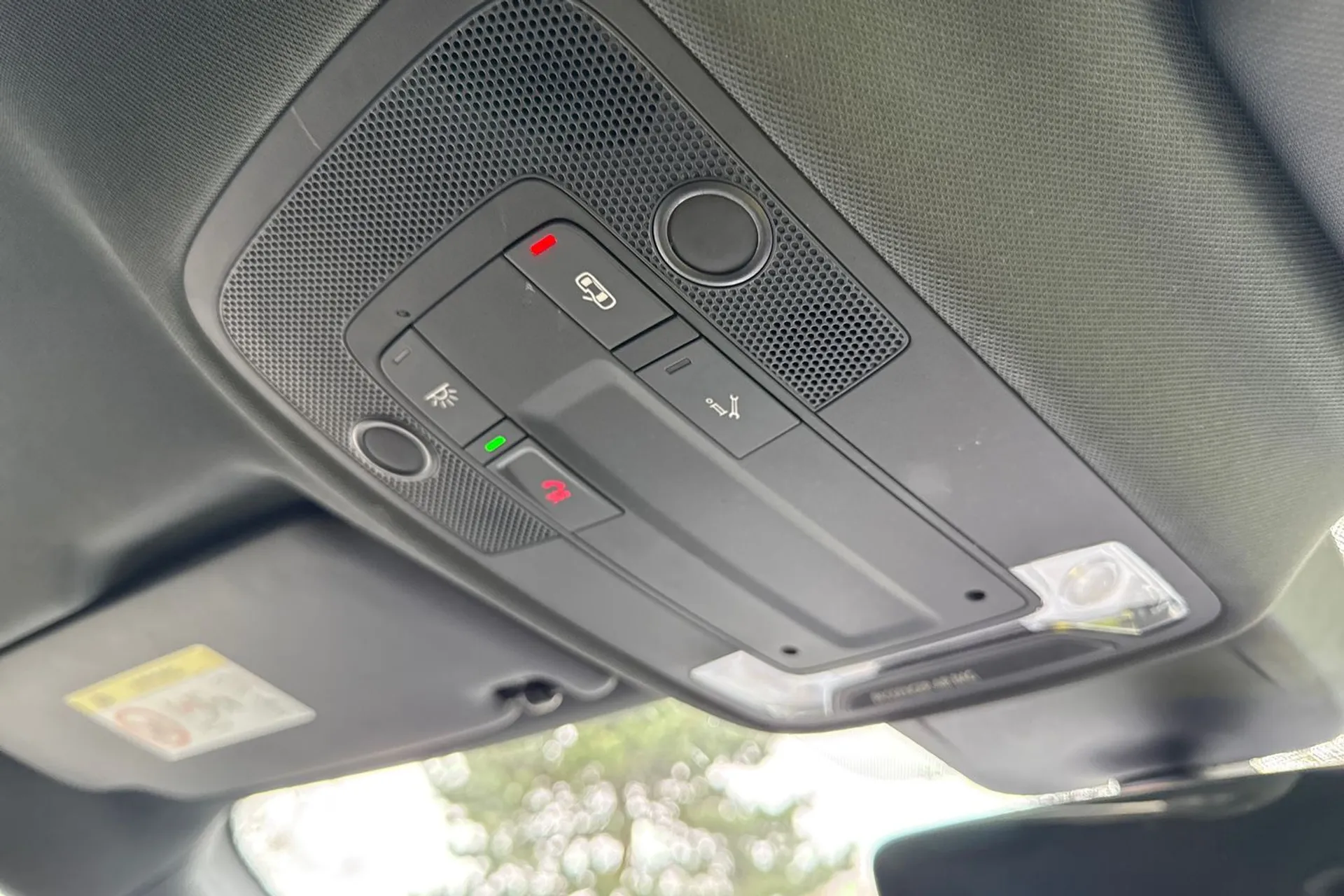 Audi Q3 thumbnail image number 30