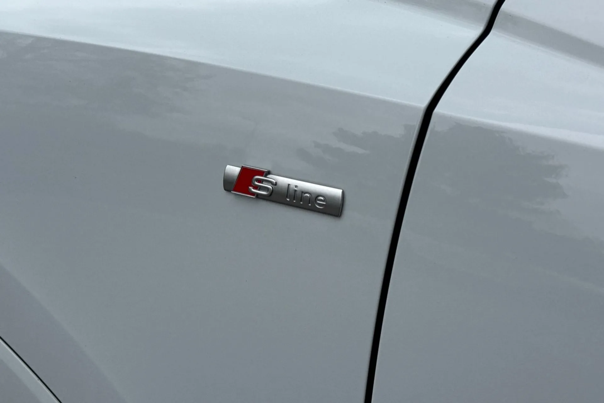 Audi Q3 thumbnail image number 27