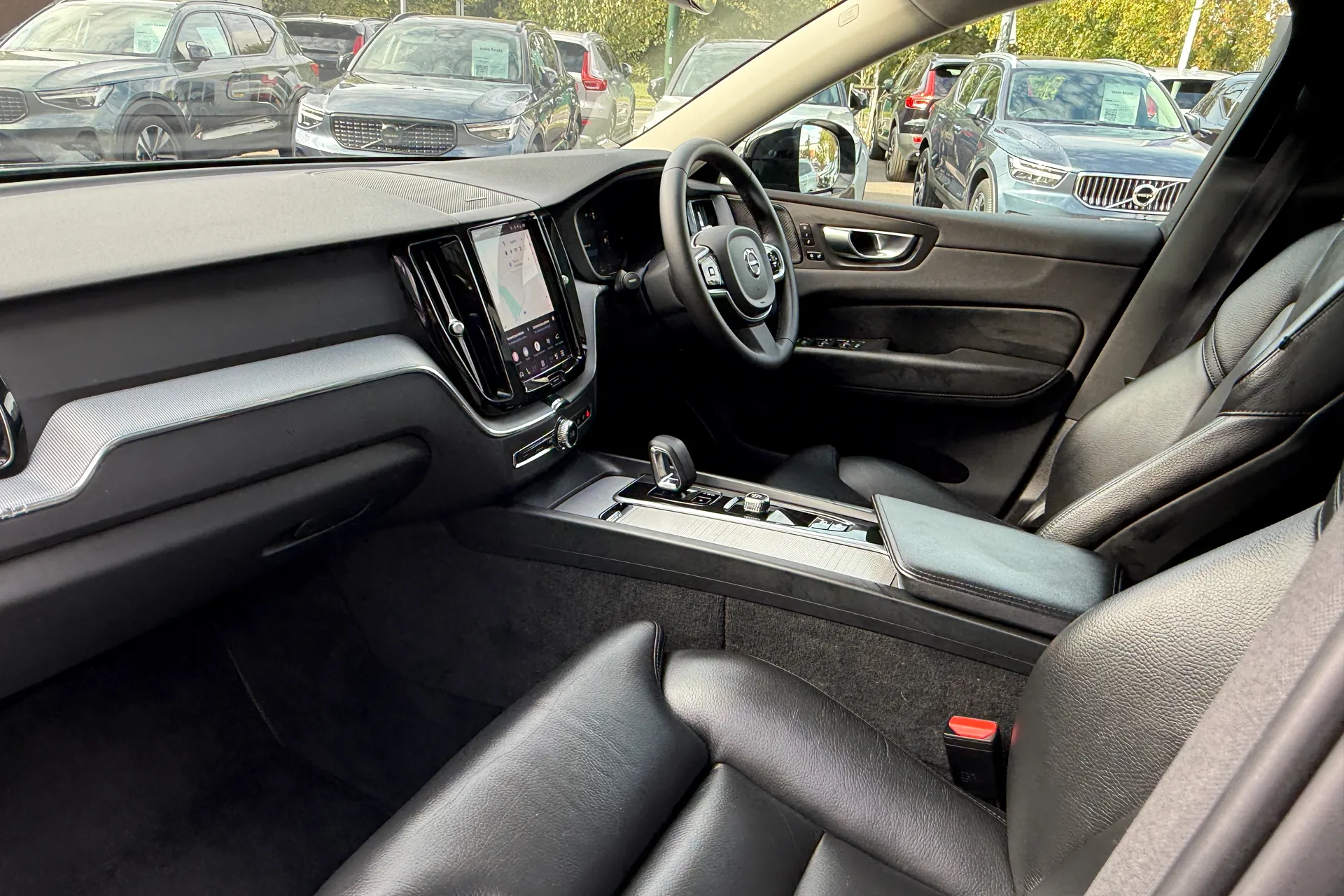 Volvo XC60 thumbnail image number 24