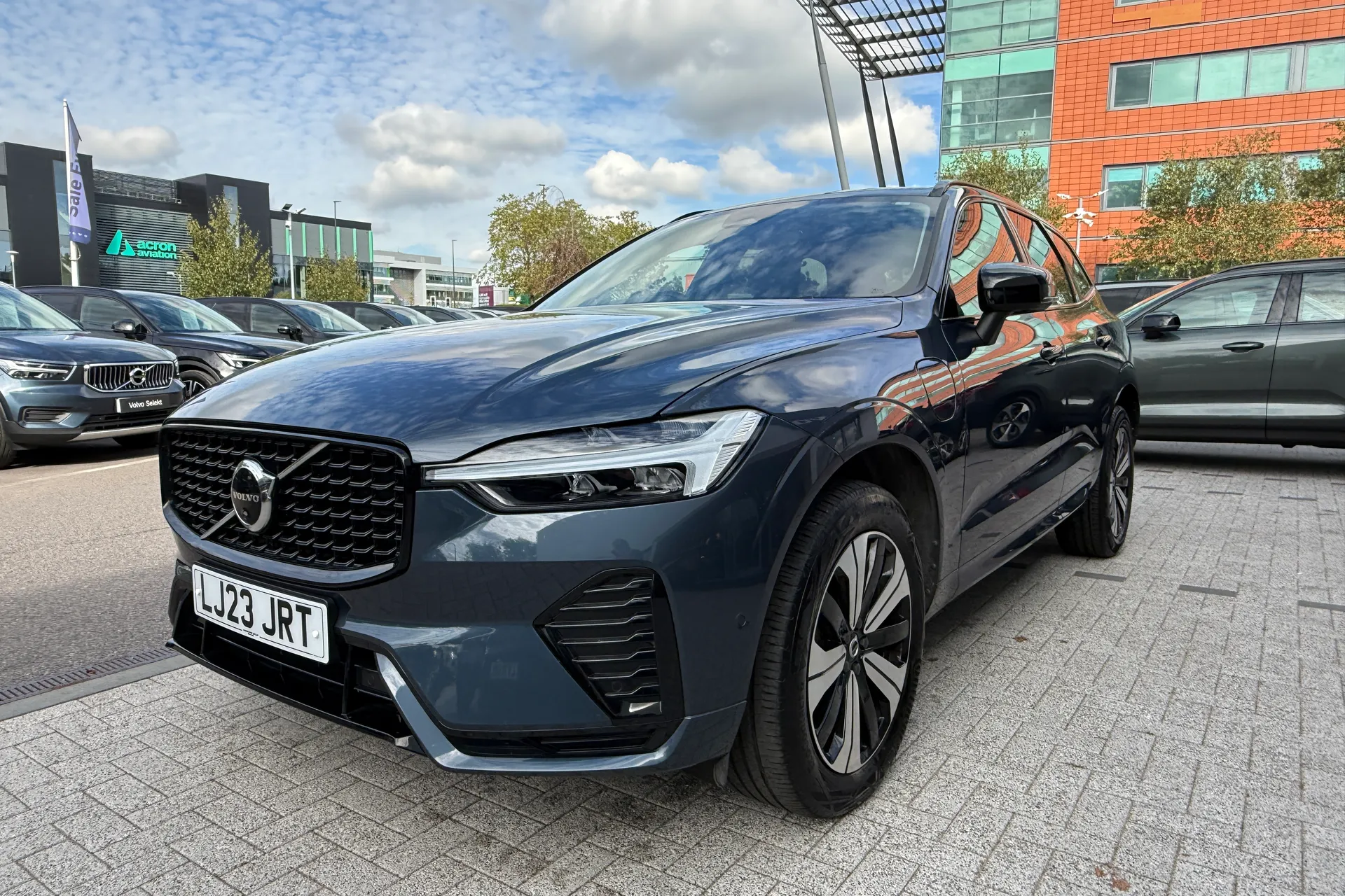 Volvo XC60 thumbnail image number 12