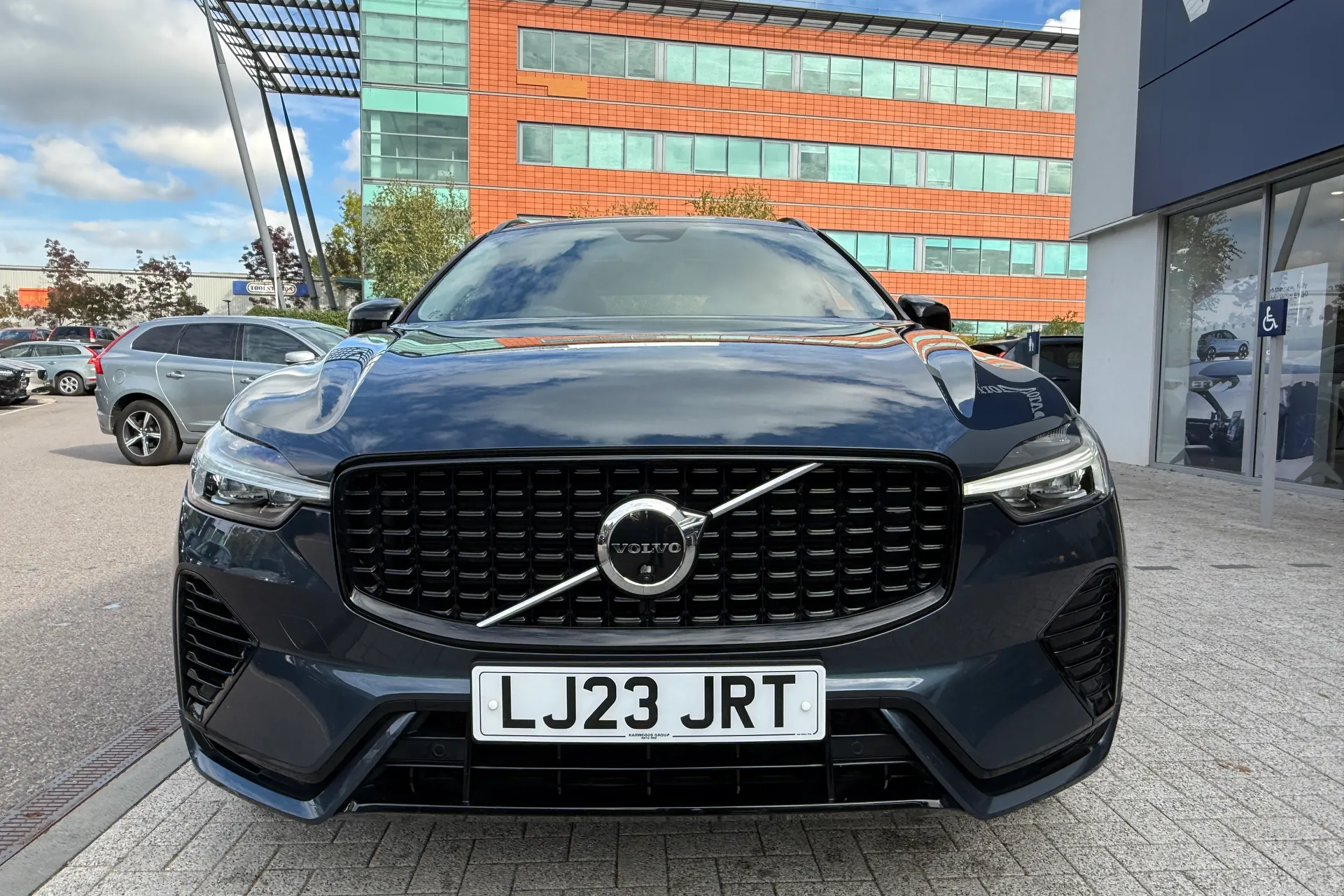 Volvo XC60 thumbnail image number 13