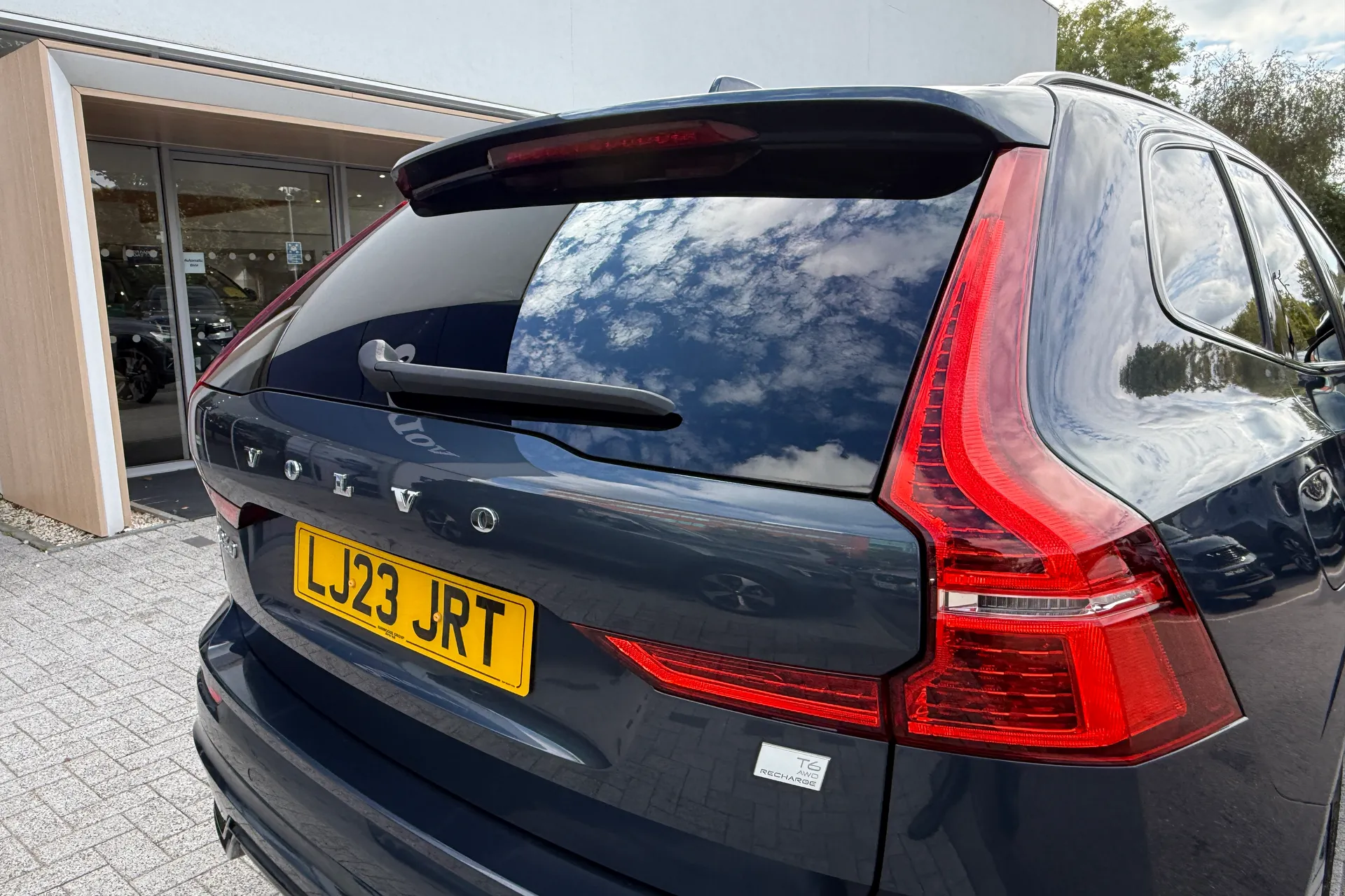 Volvo XC60 thumbnail image number 18