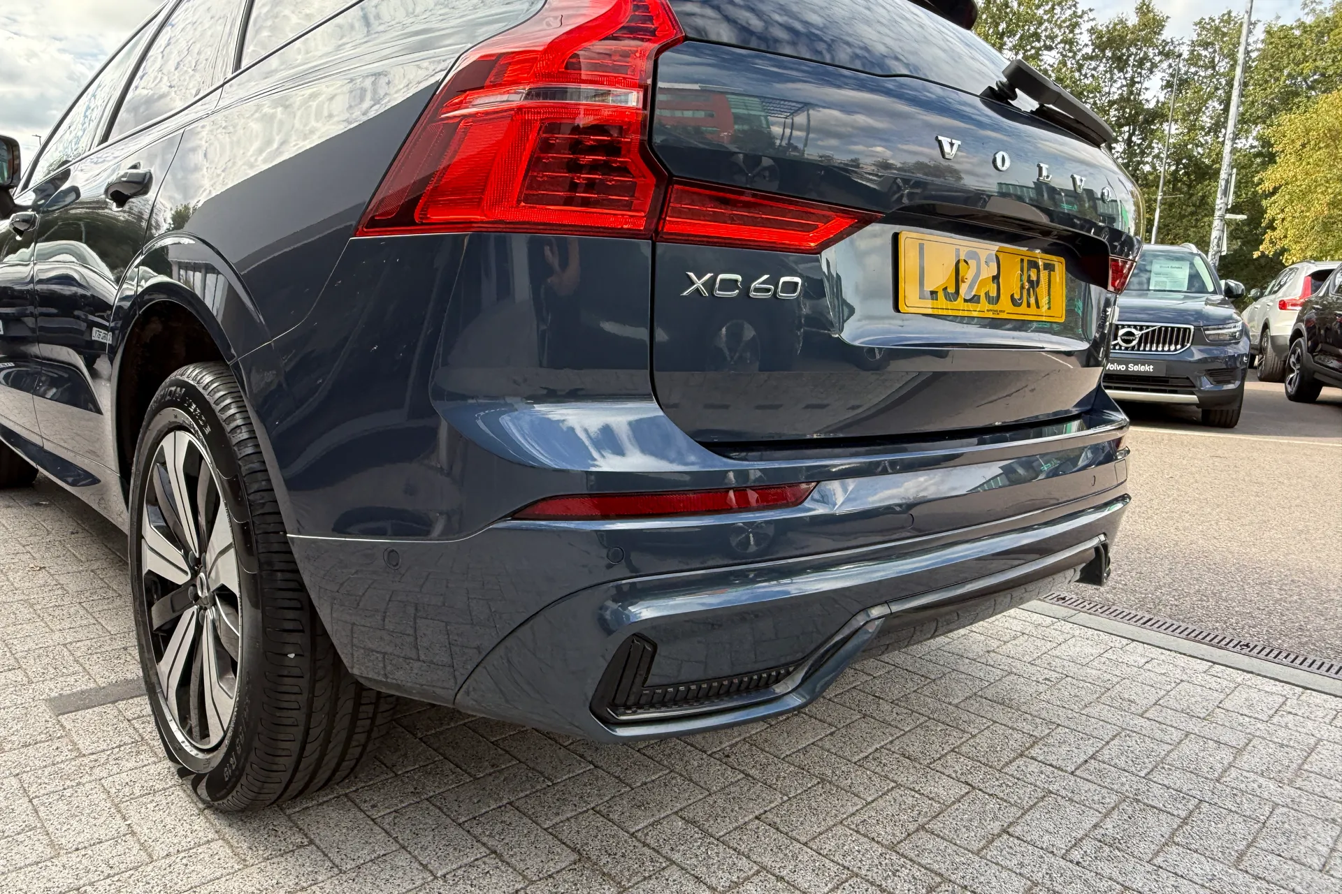 Volvo XC60 thumbnail image number 19