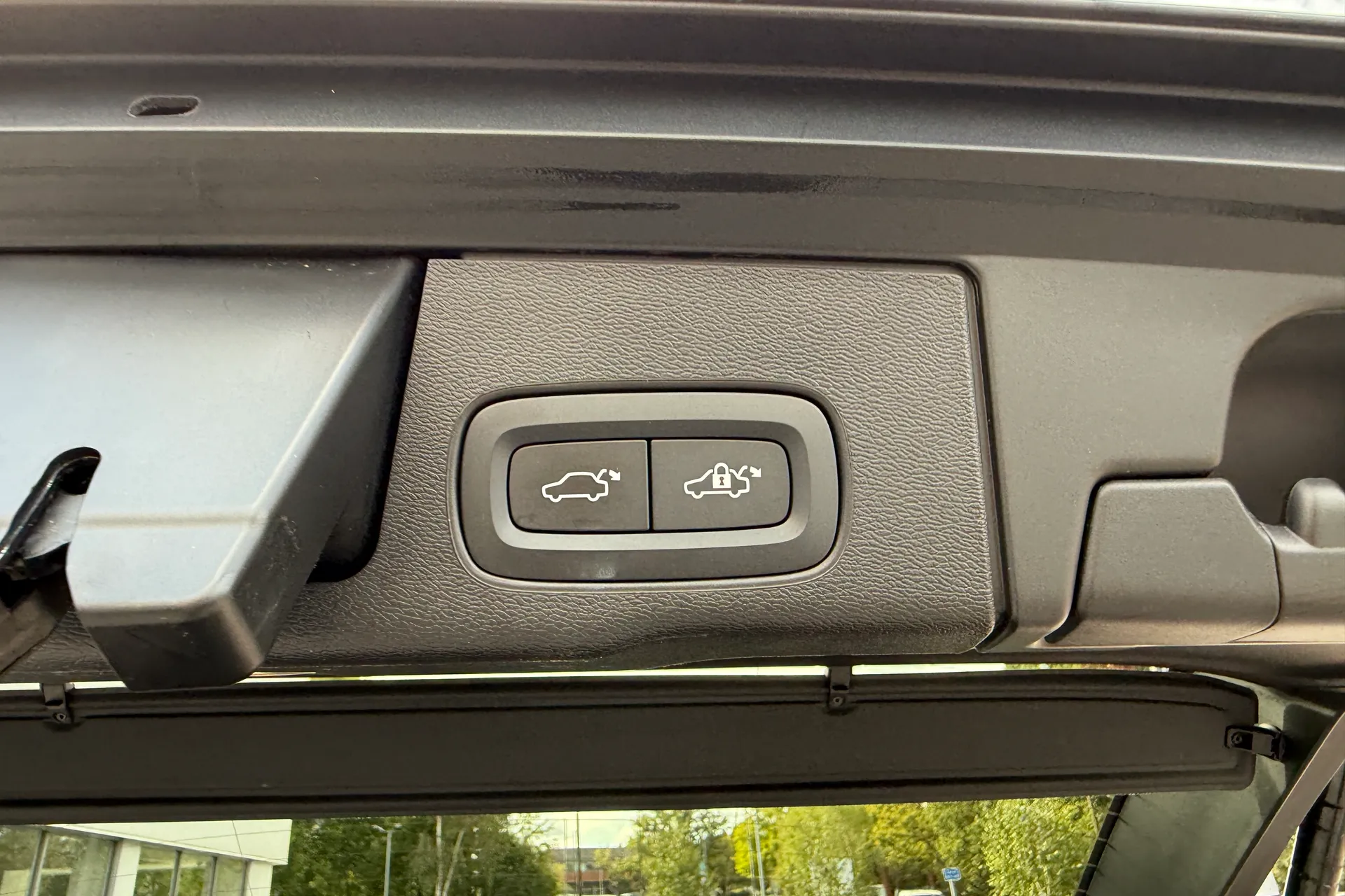 Volvo XC60 thumbnail image number 21