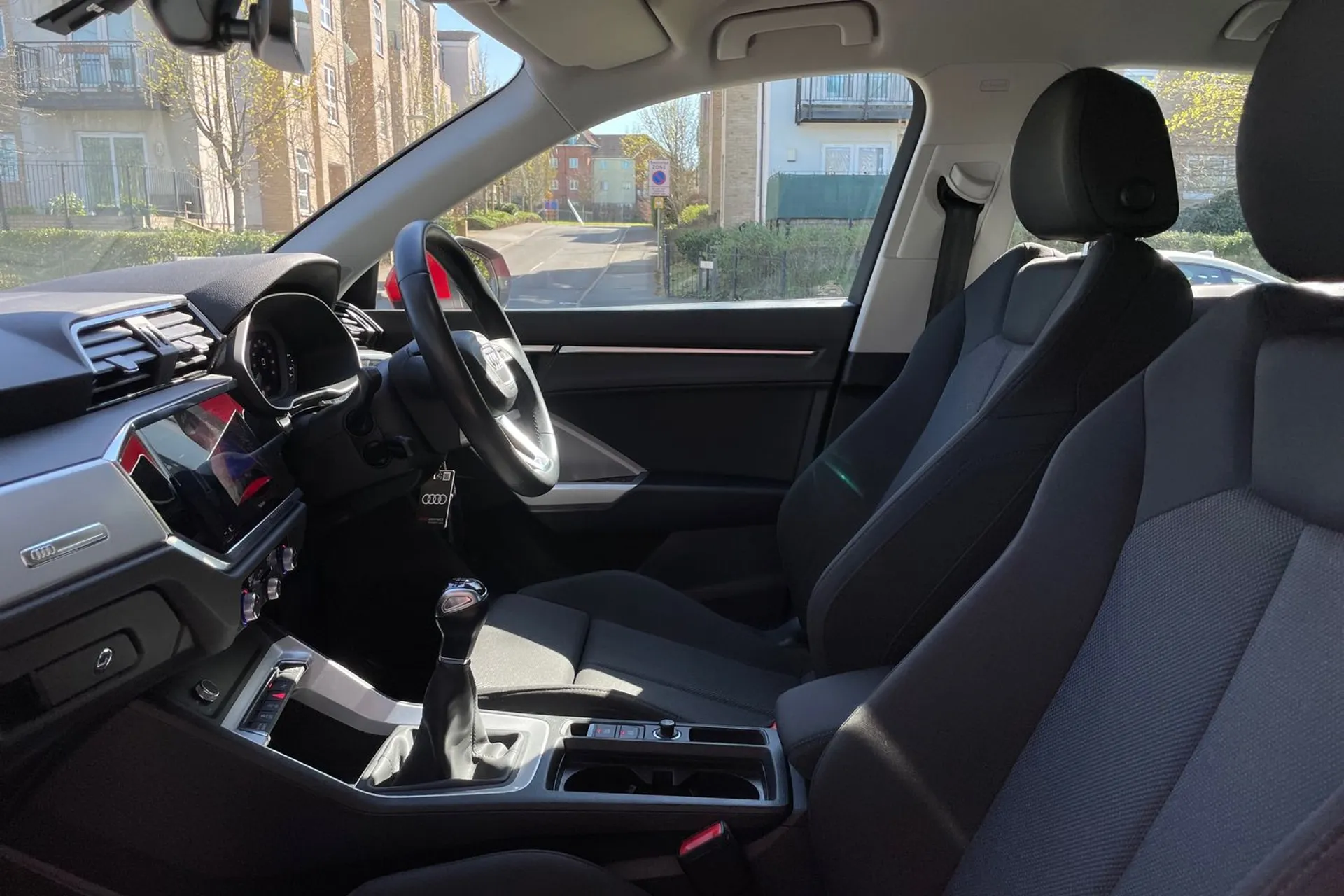 Audi Q3 thumbnail image number 27