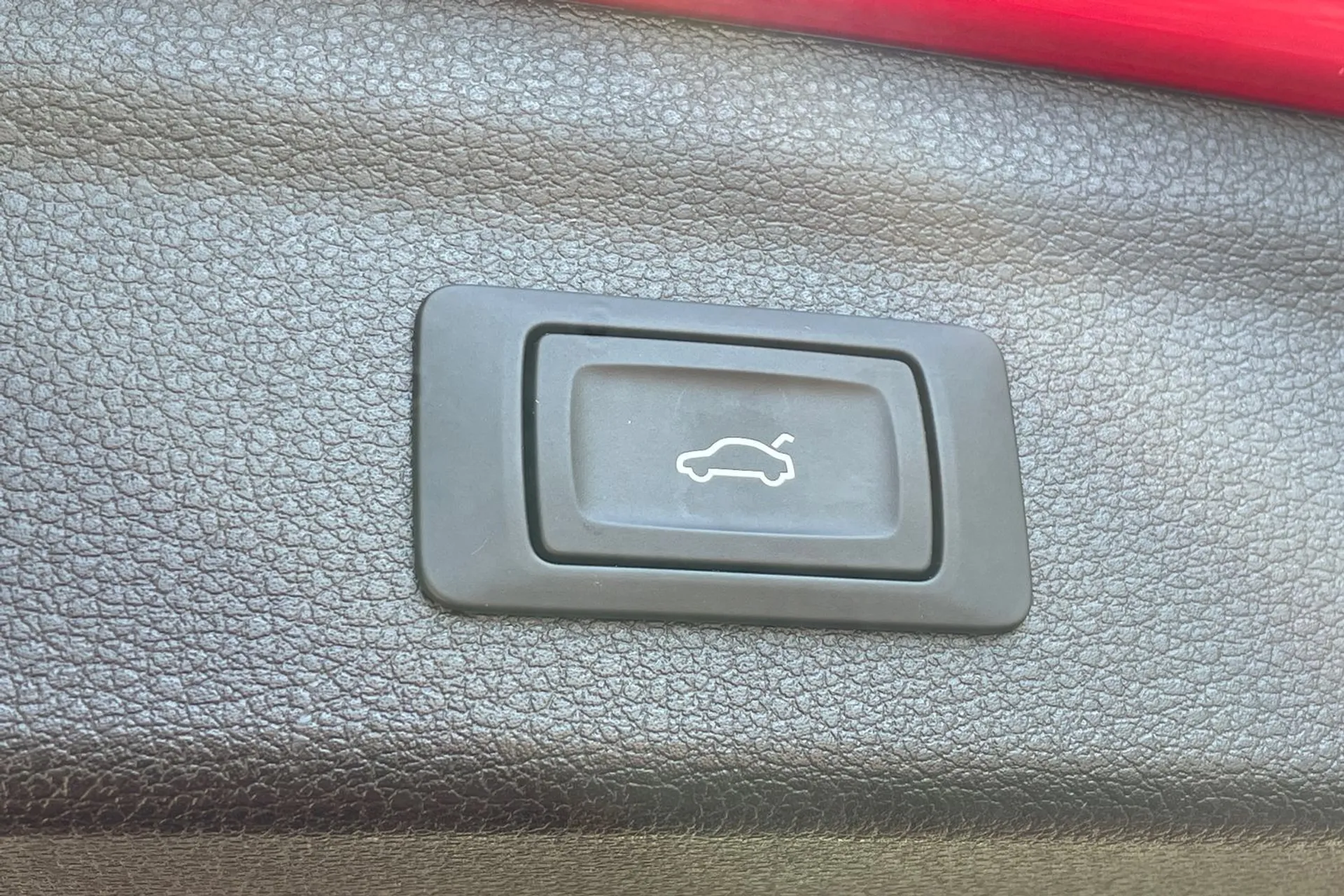 Audi Q3 thumbnail image number 19