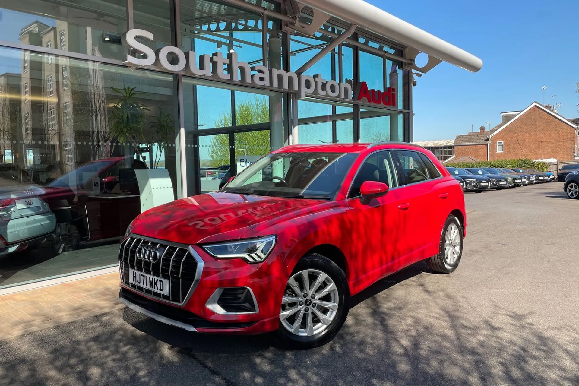 Audi Q3 thumbnail image number 9