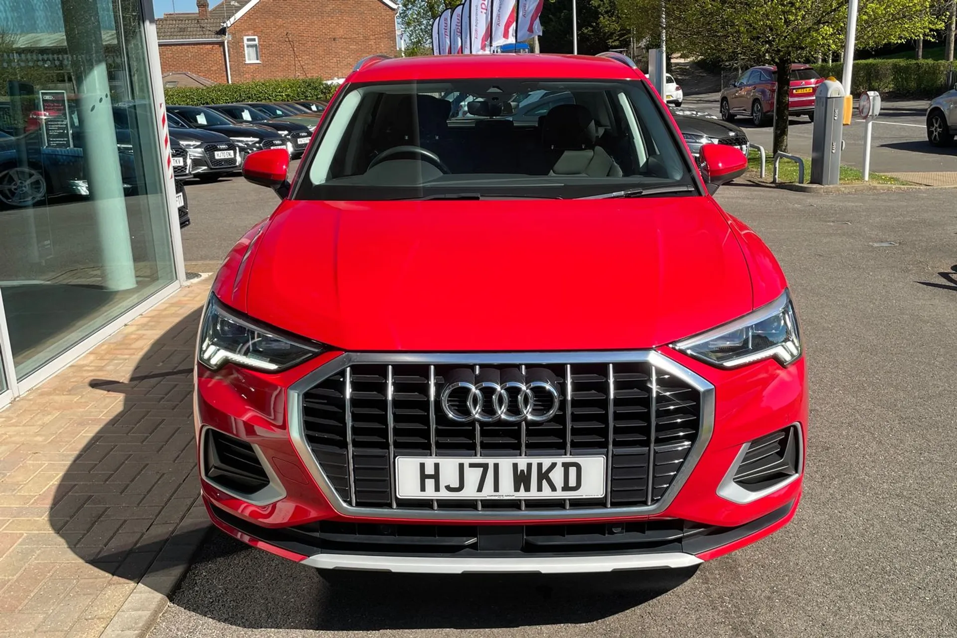Audi Q3 thumbnail image number 10