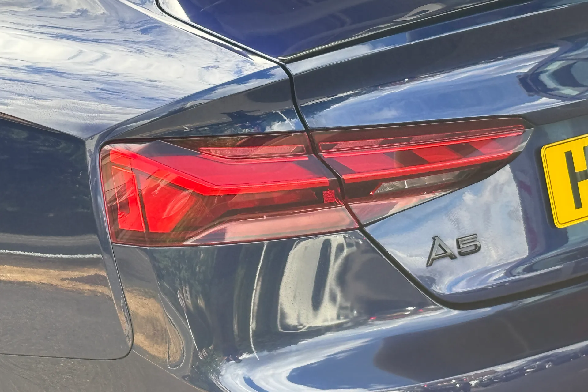 Audi A5 thumbnail image number 47