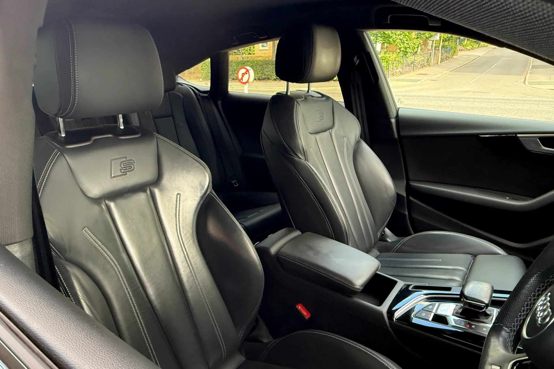 Audi A5 thumbnail image number 34