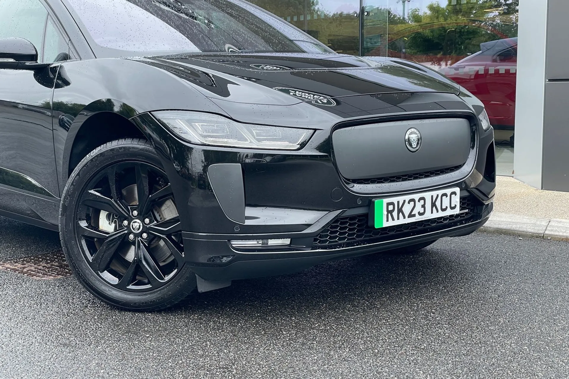 Jaguar I-PACE thumbnail image number 30