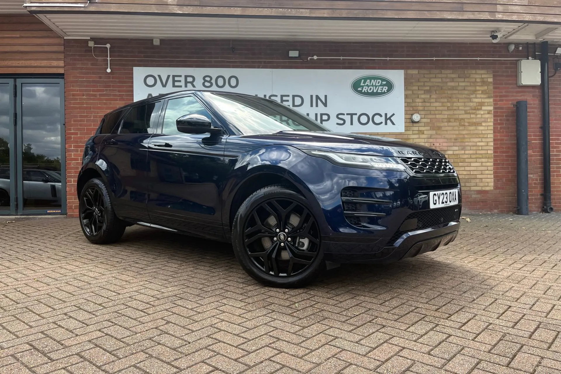 LAND ROVER RANGE ROVER EVOQUE focused image