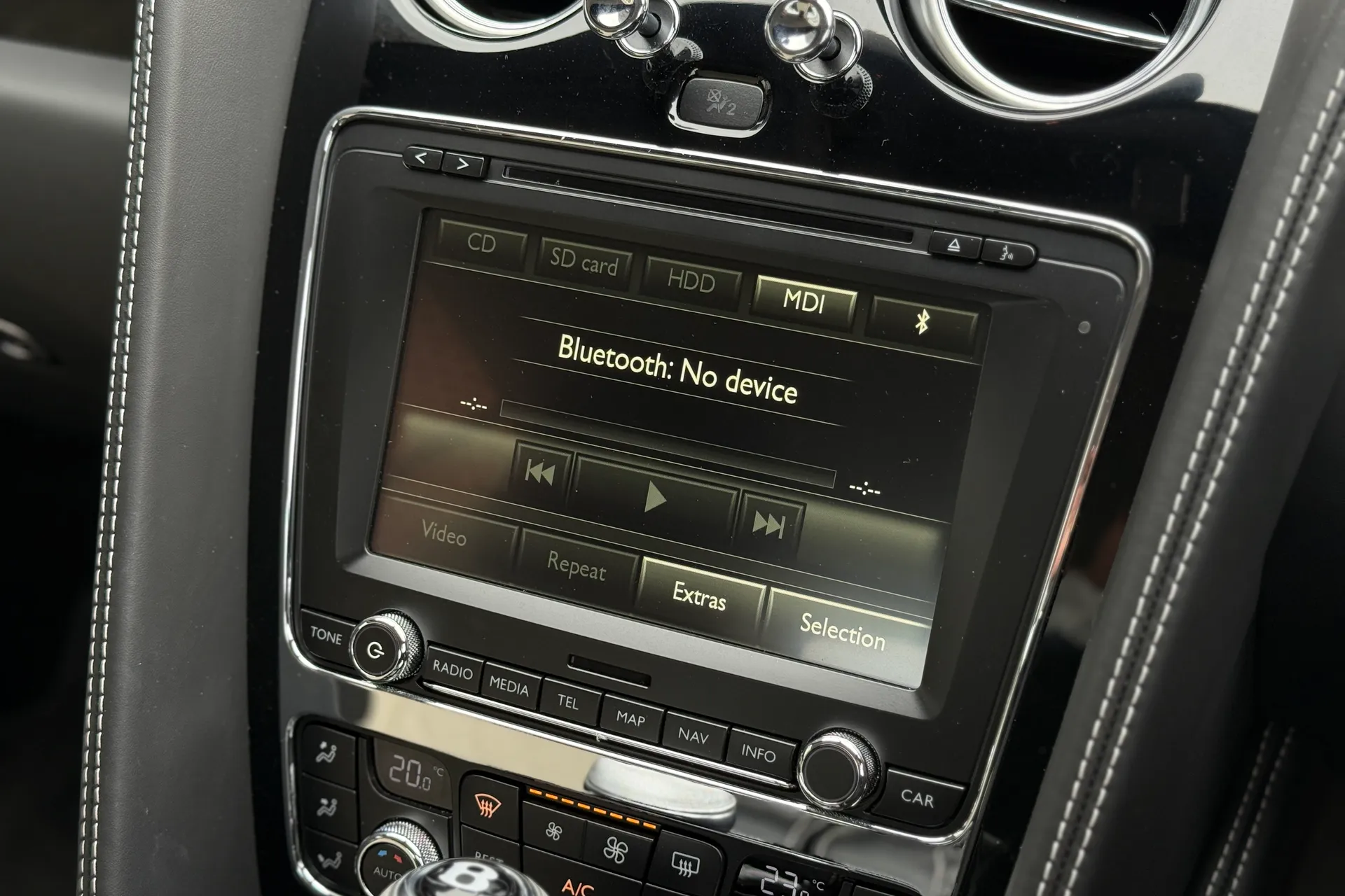 Bentley CONTINENTAL GTC thumbnail image number 37