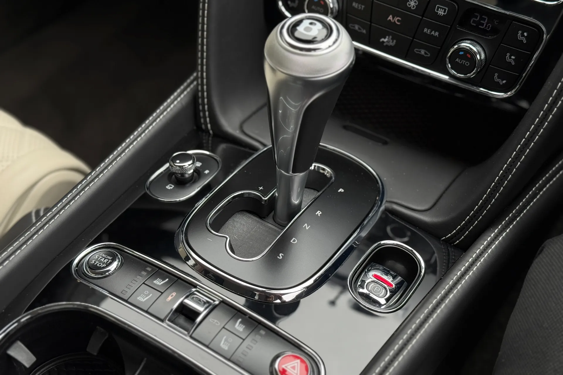 Bentley CONTINENTAL GTC thumbnail image number 43