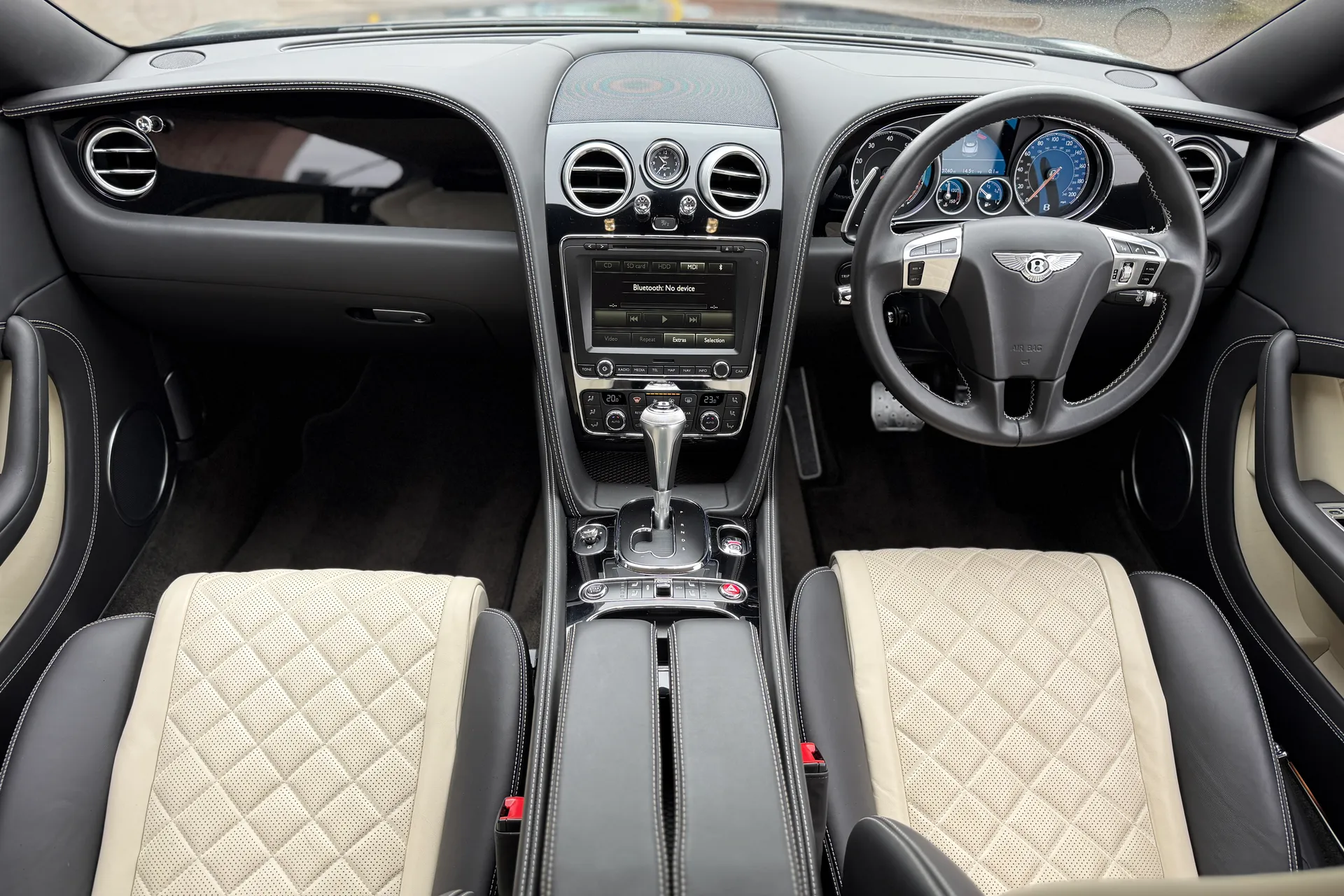 Bentley CONTINENTAL GTC thumbnail image number 20