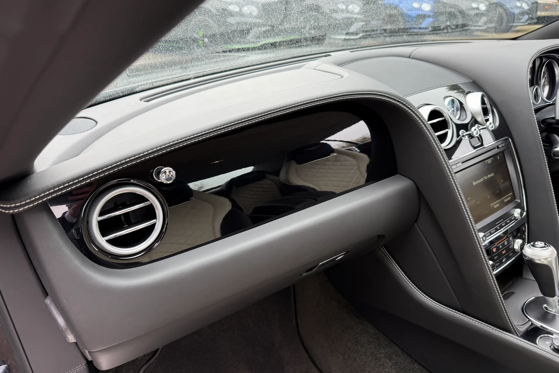 Bentley CONTINENTAL GTC thumbnail image number 34