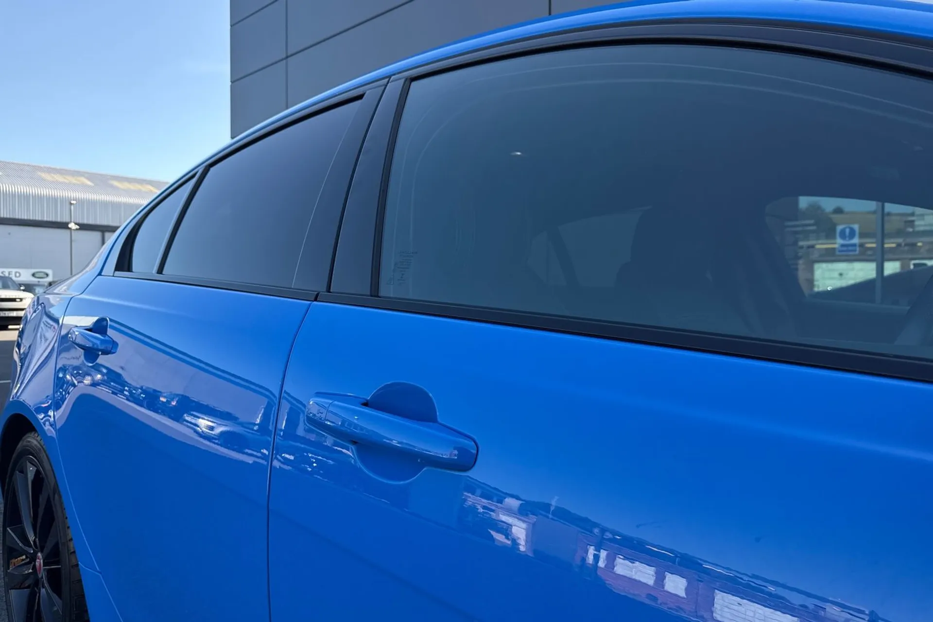 Jaguar XE thumbnail image number 29
