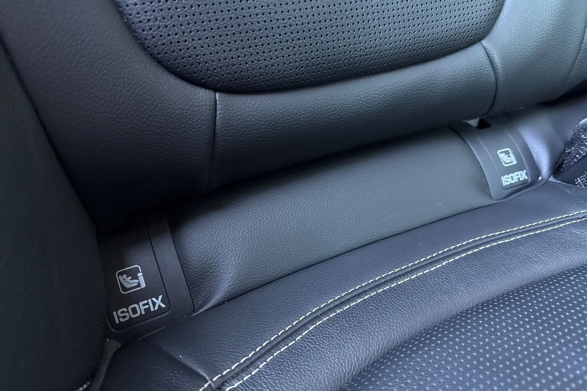 Jaguar XE thumbnail image number 45