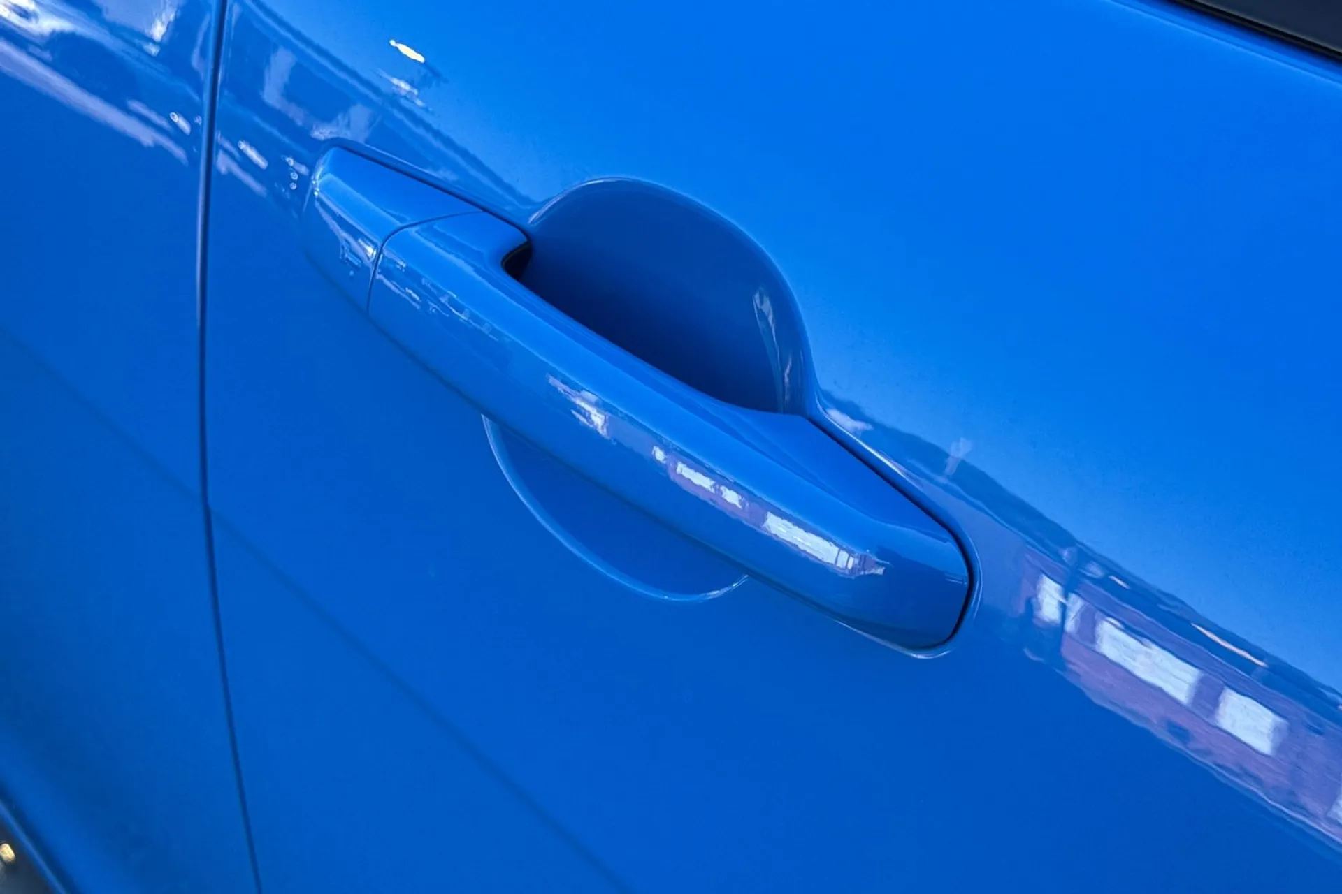 Jaguar XE thumbnail image number 30