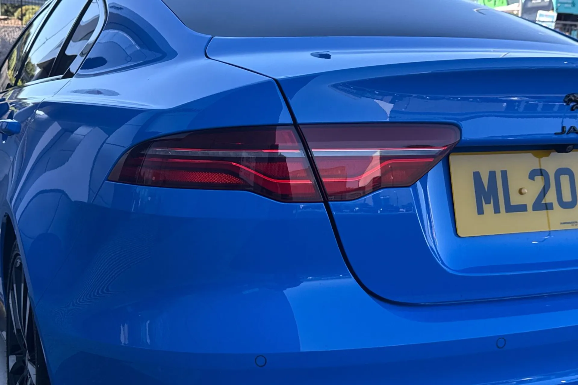 Jaguar XE thumbnail image number 35