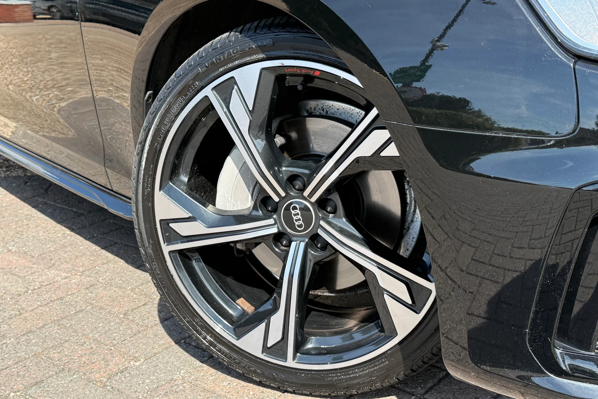 Audi A4 thumbnail image number 7