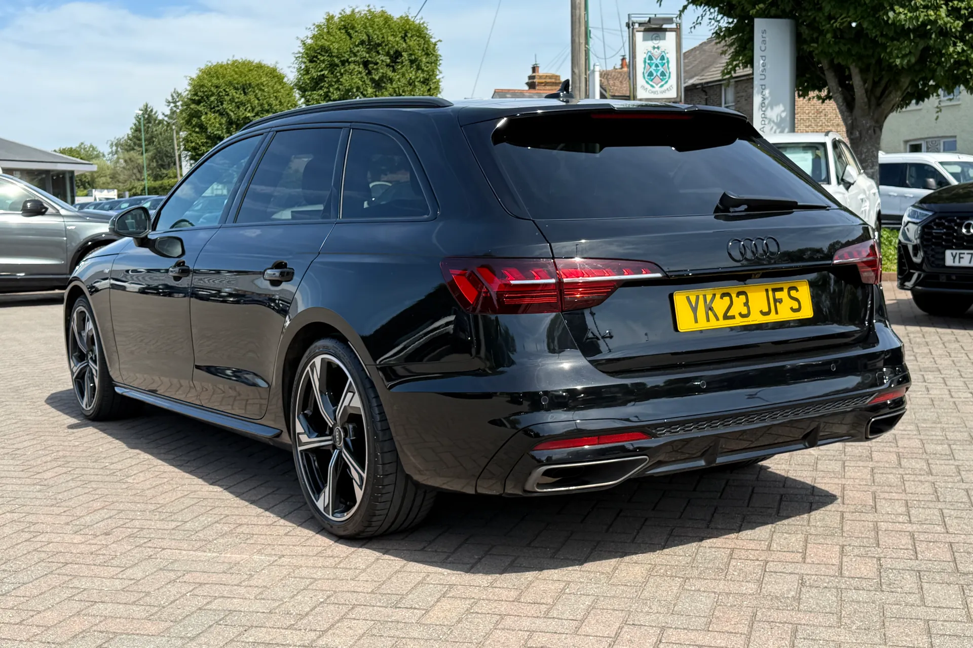 Audi A4 thumbnail image number 35