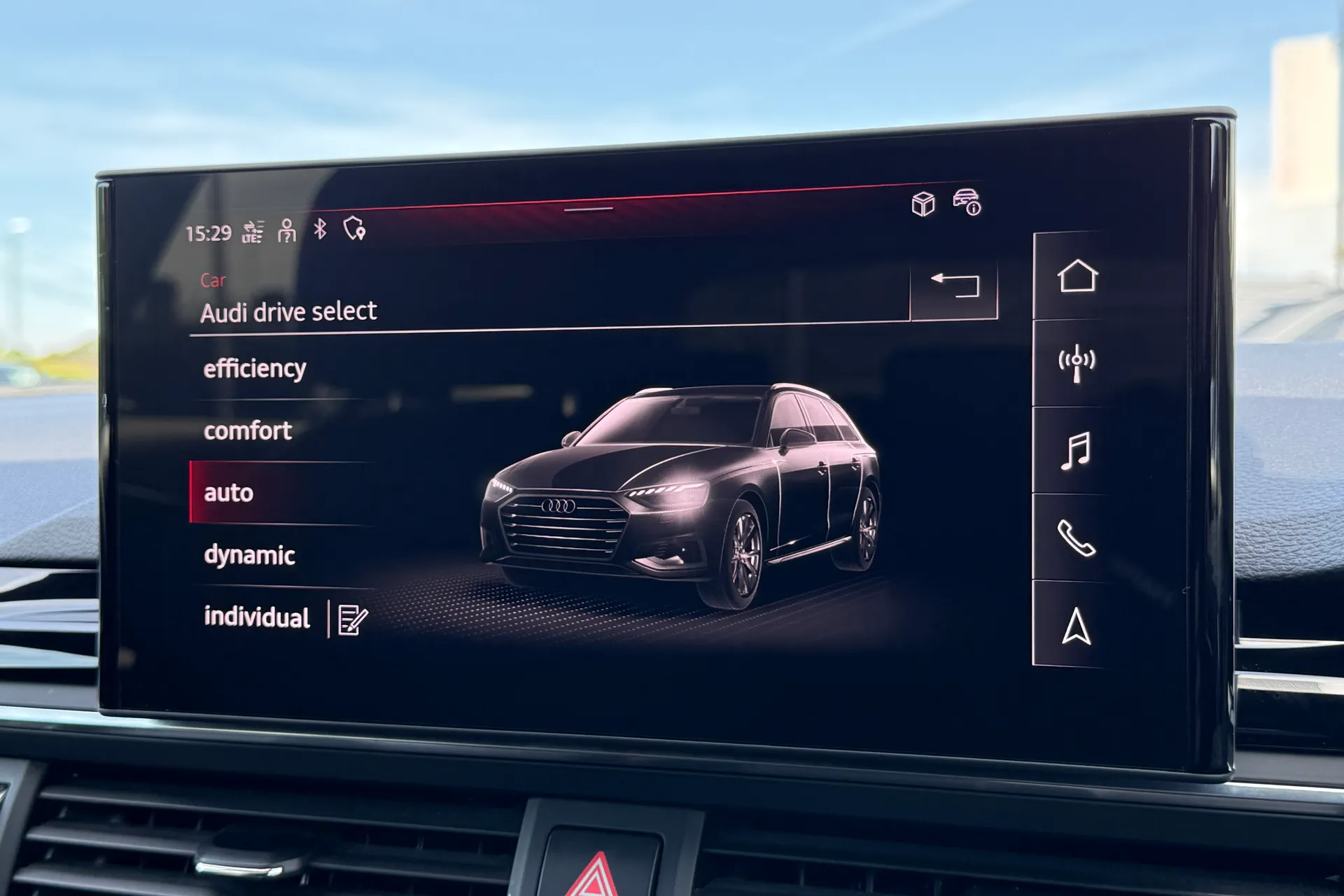 Audi A4 thumbnail image number 12