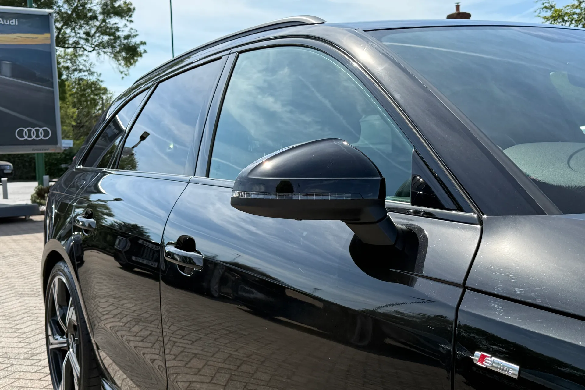 Audi A4 thumbnail image number 50