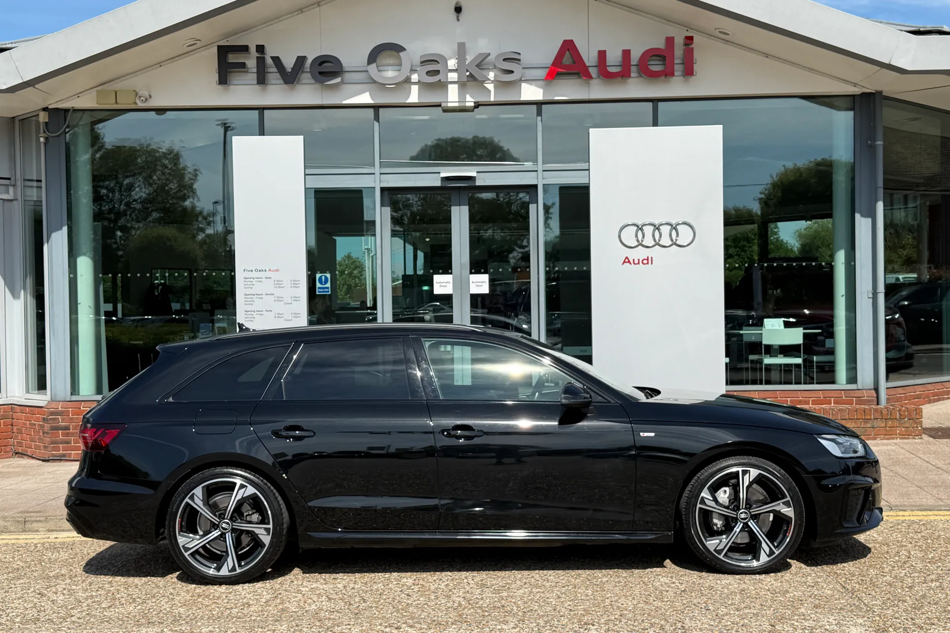 Audi A4 thumbnail image number 2