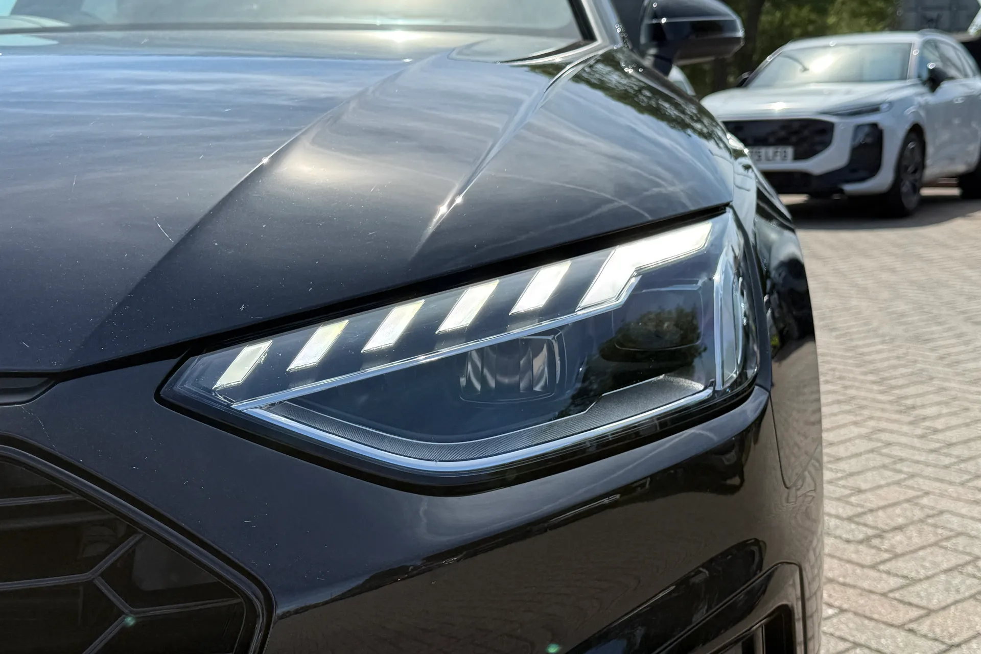Audi A4 thumbnail image number 54