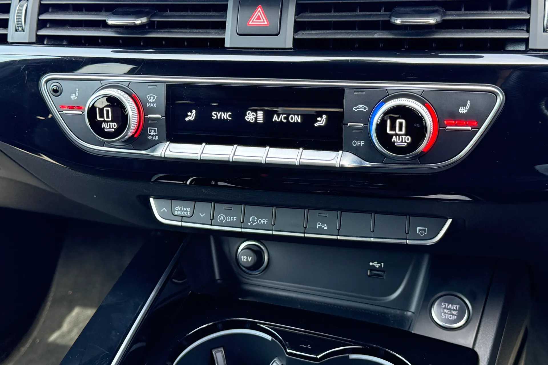 Audi A4 thumbnail image number 18