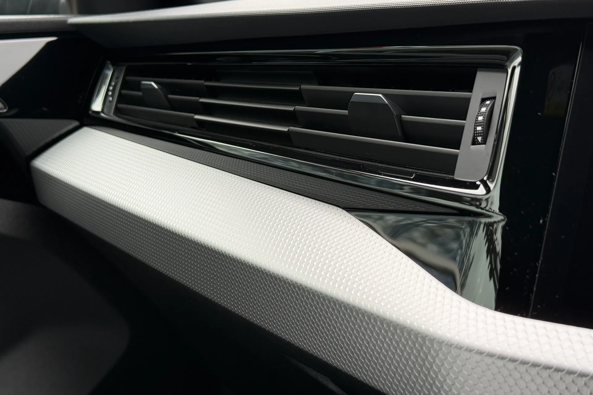 Audi A1 thumbnail image number 20