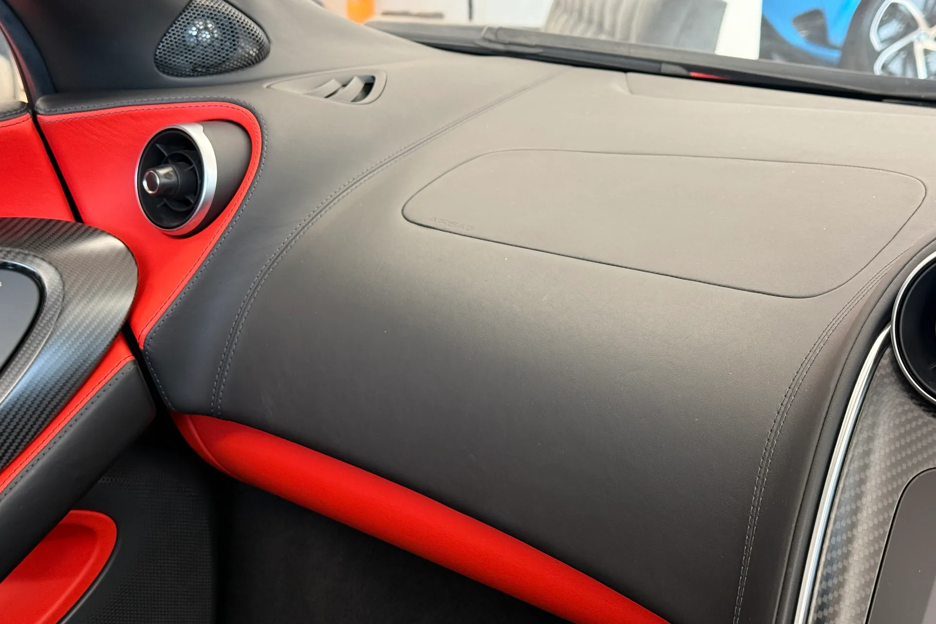 McLaren 600LT thumbnail image number 30