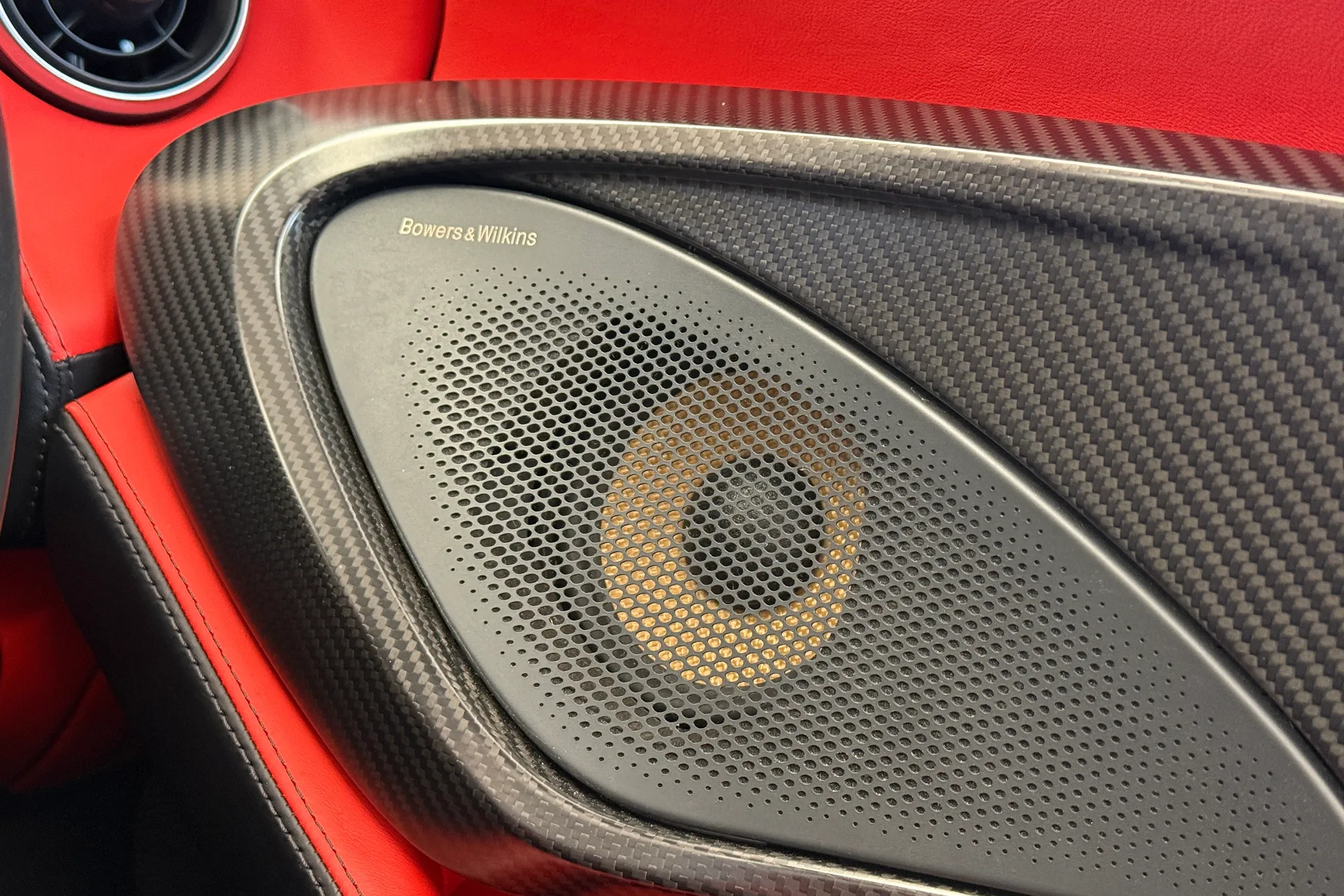McLaren 600LT thumbnail image number 34