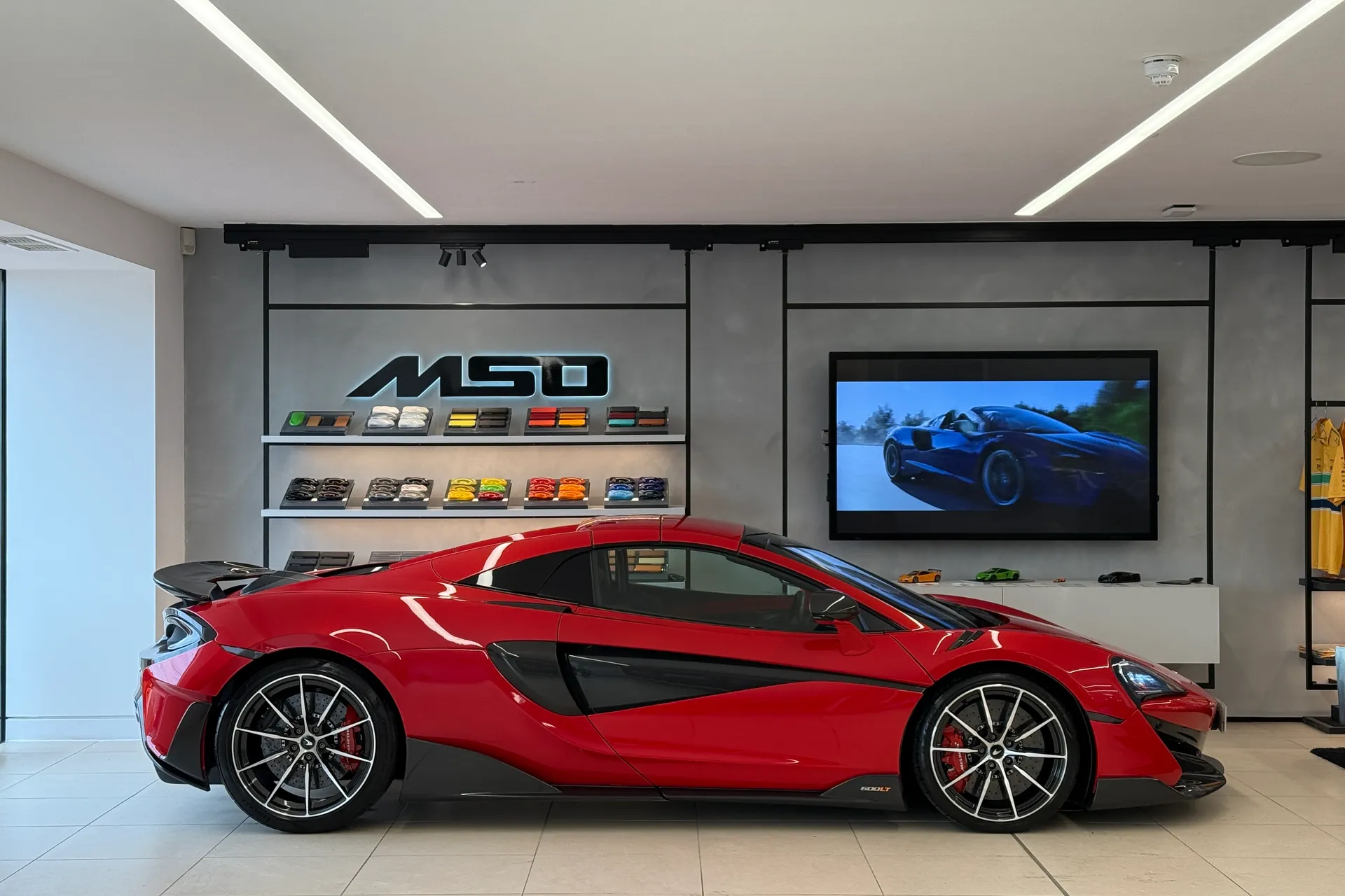 McLaren 600LT thumbnail image number 38