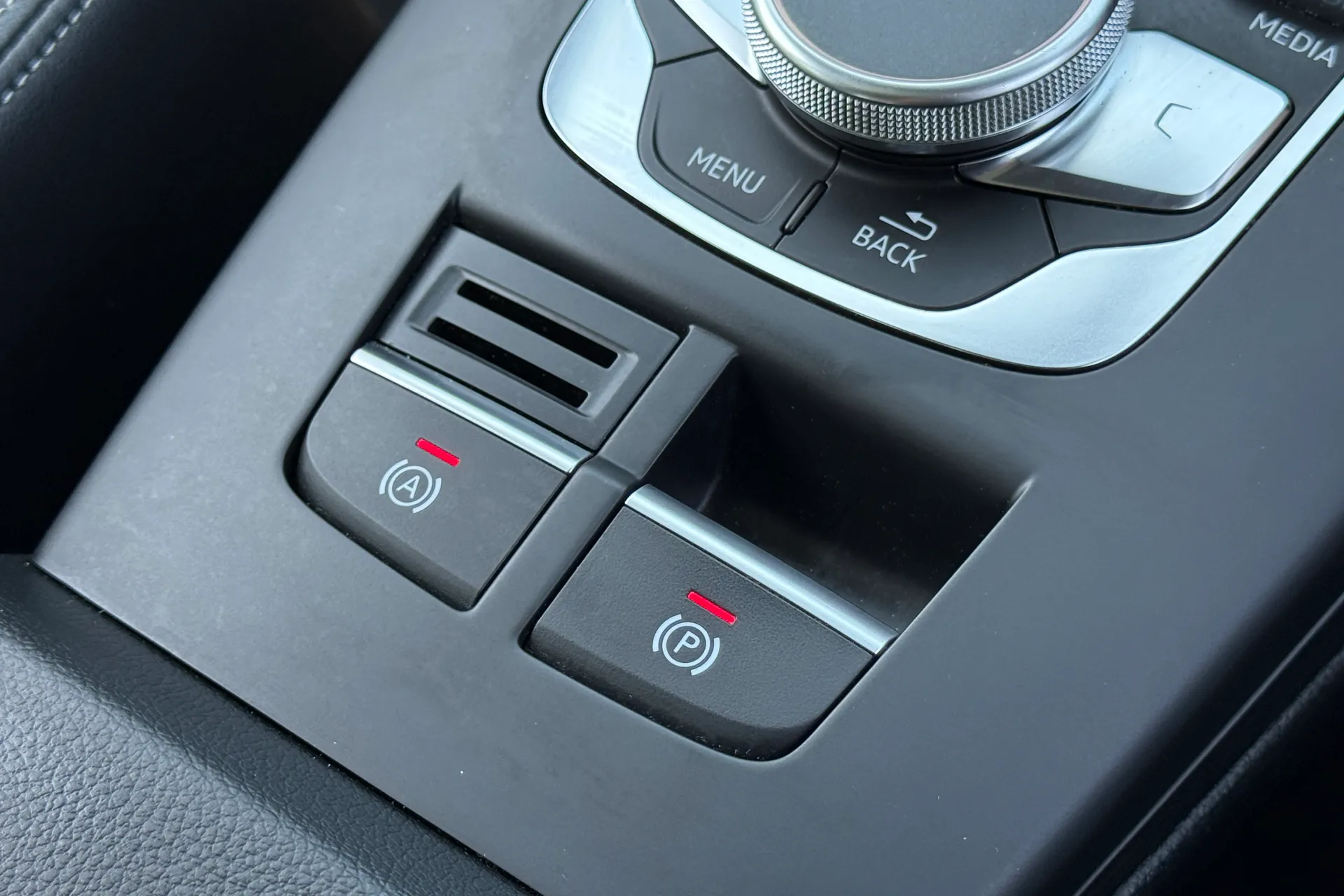 Audi A3 thumbnail image number 38