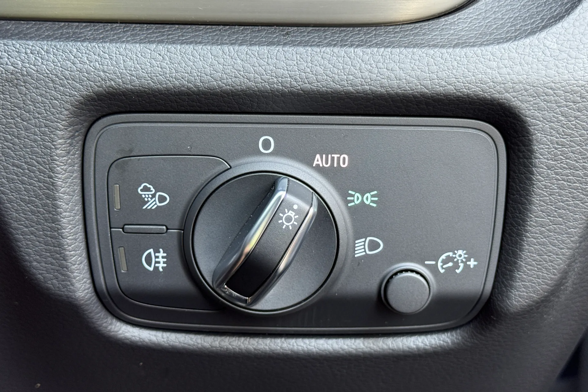 Audi A3 thumbnail image number 18