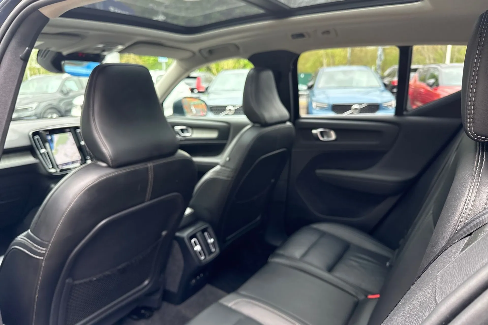 Volvo XC40 thumbnail image number 31