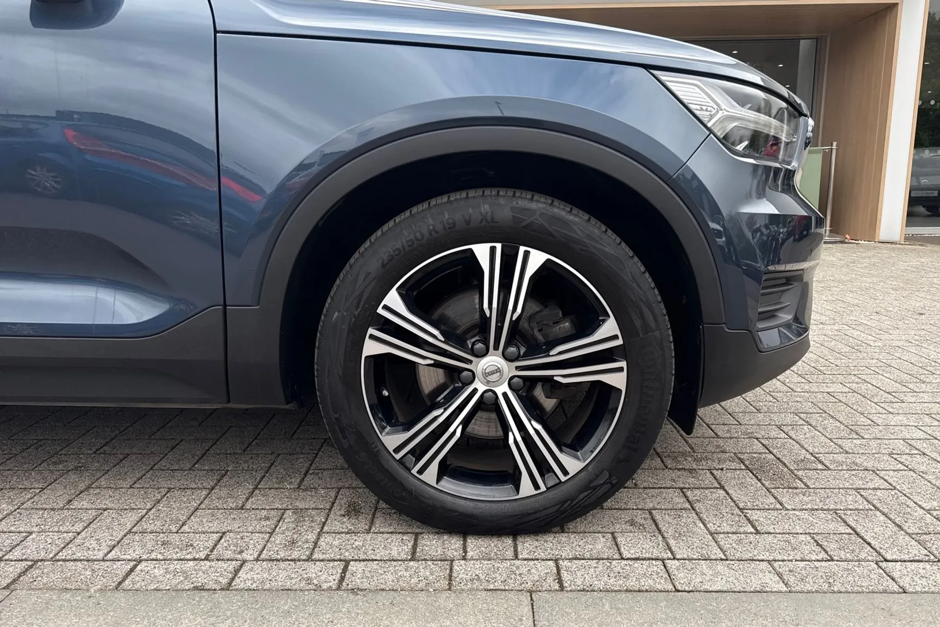 Volvo XC40 thumbnail image number 14