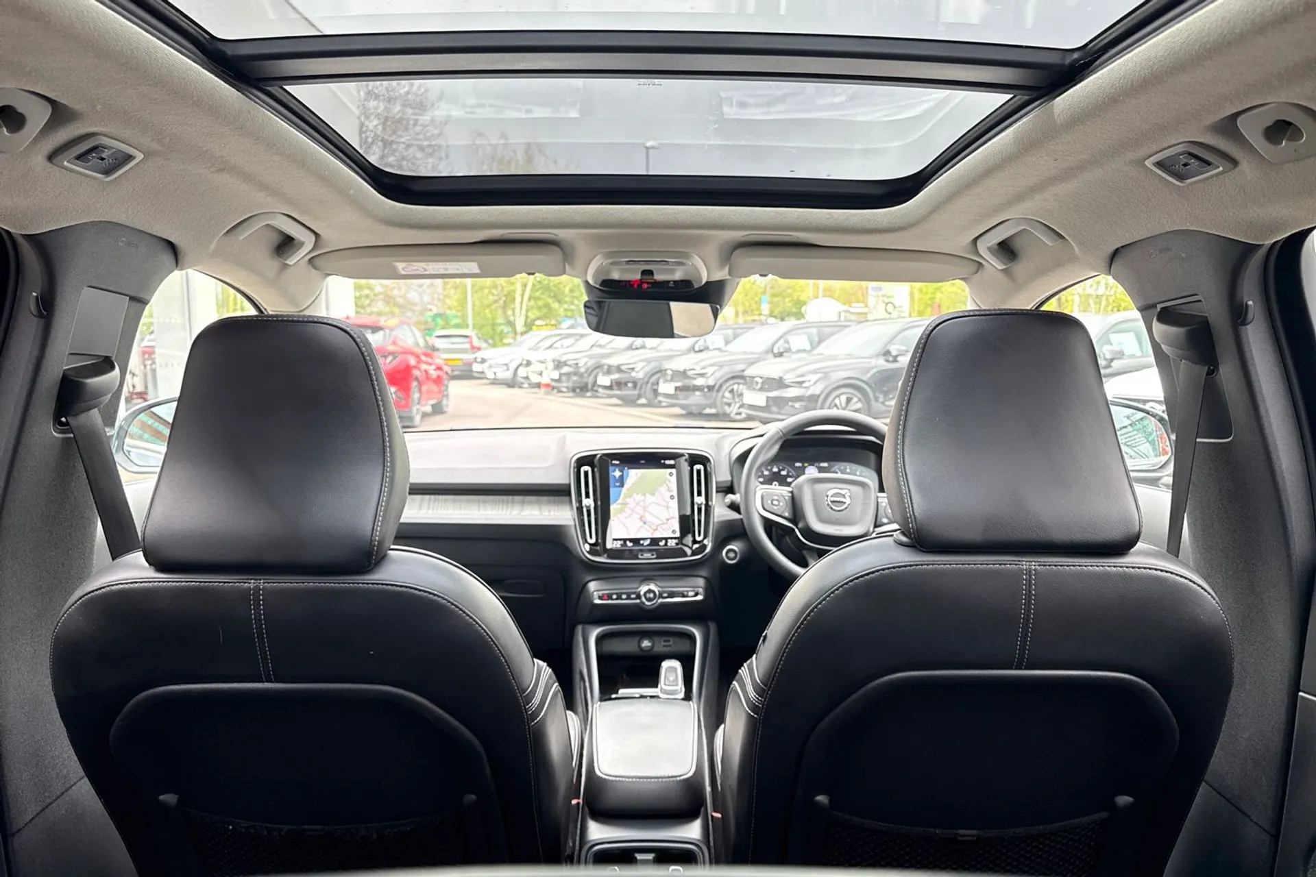 Volvo XC40 thumbnail image number 22