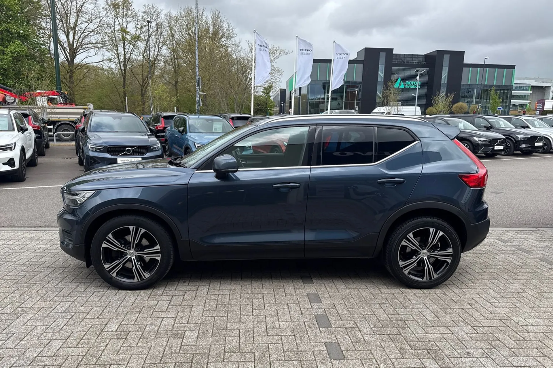 Volvo XC40 thumbnail image number 11