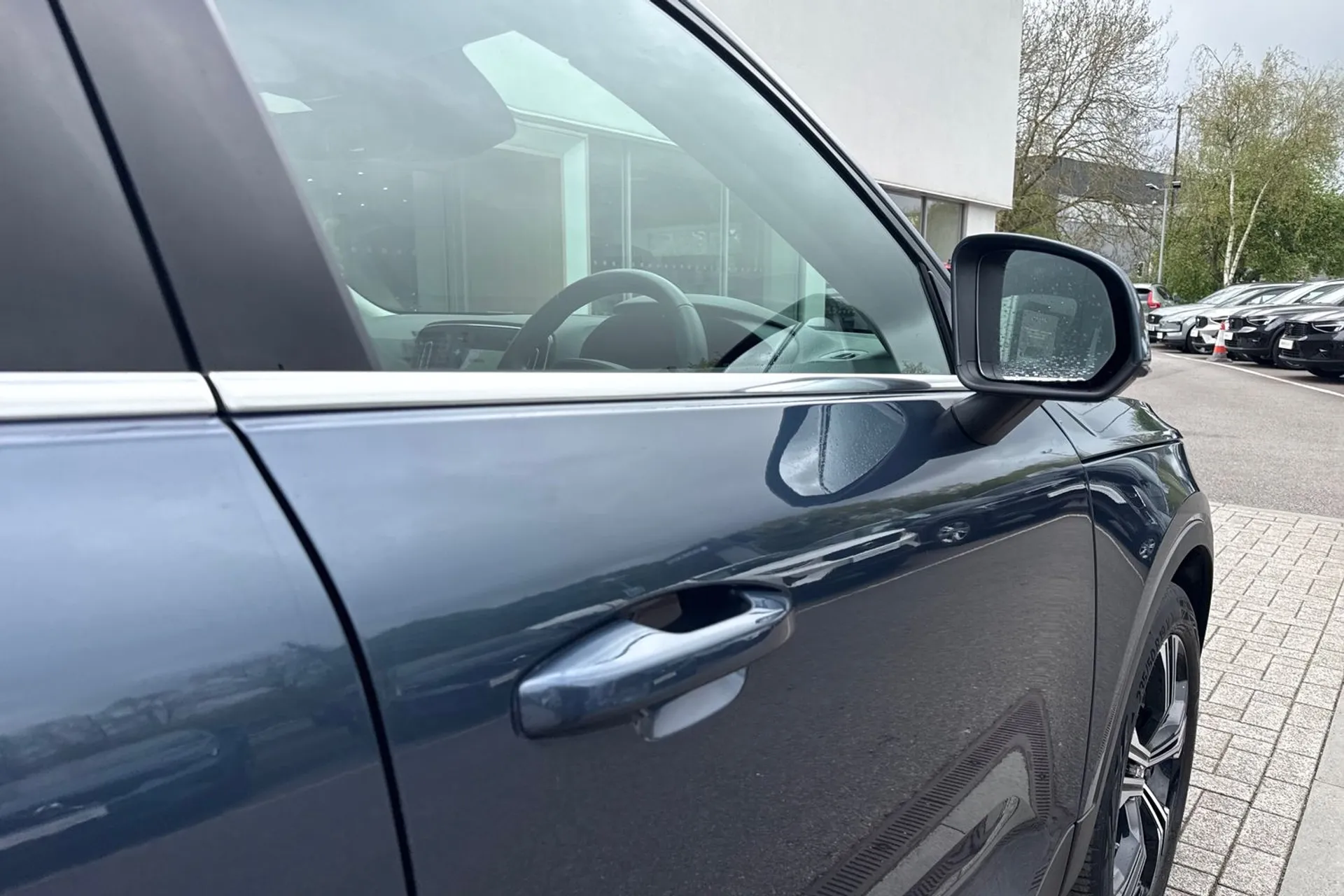 Volvo XC40 thumbnail image number 17