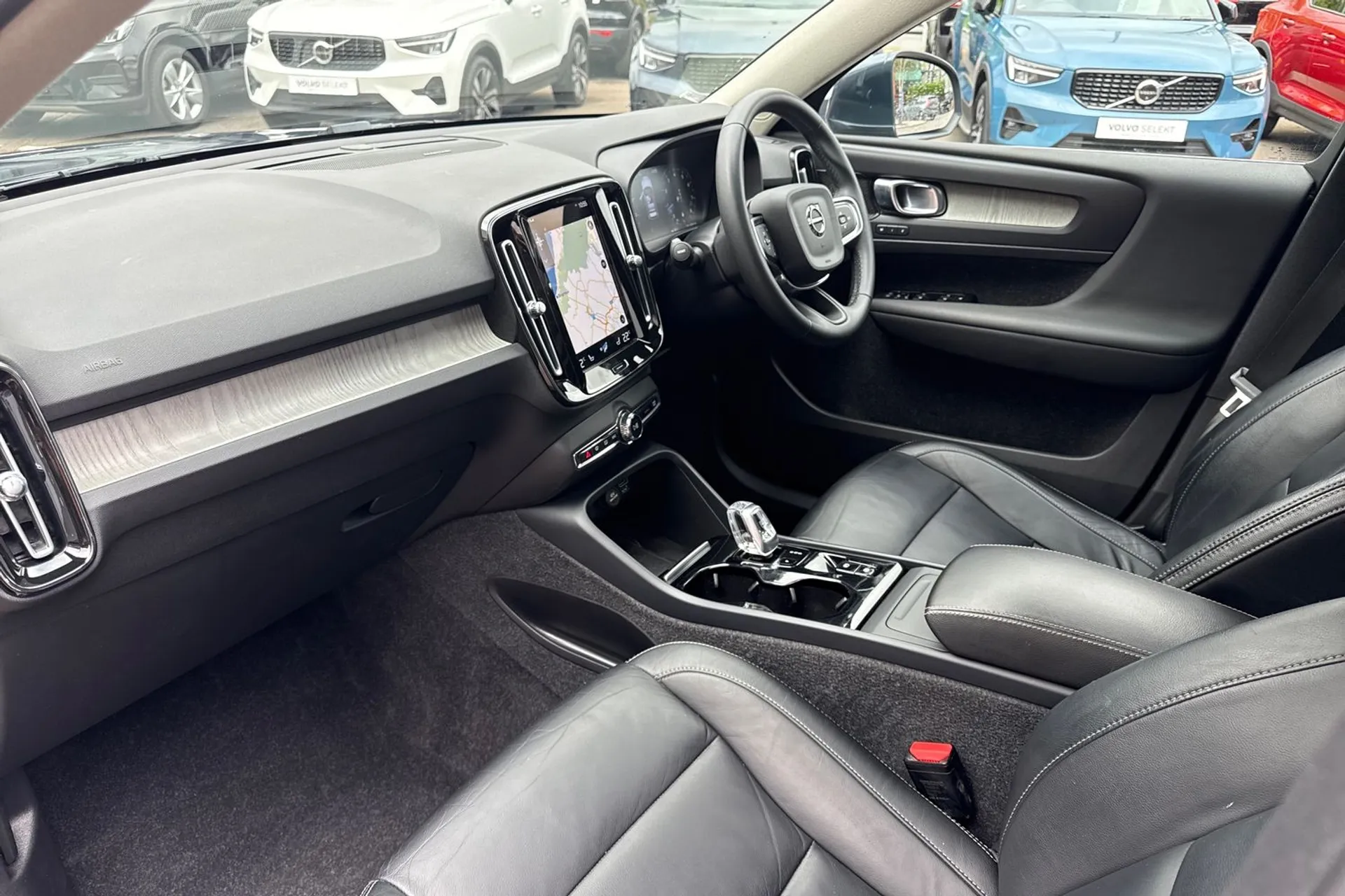 Volvo XC40 thumbnail image number 27